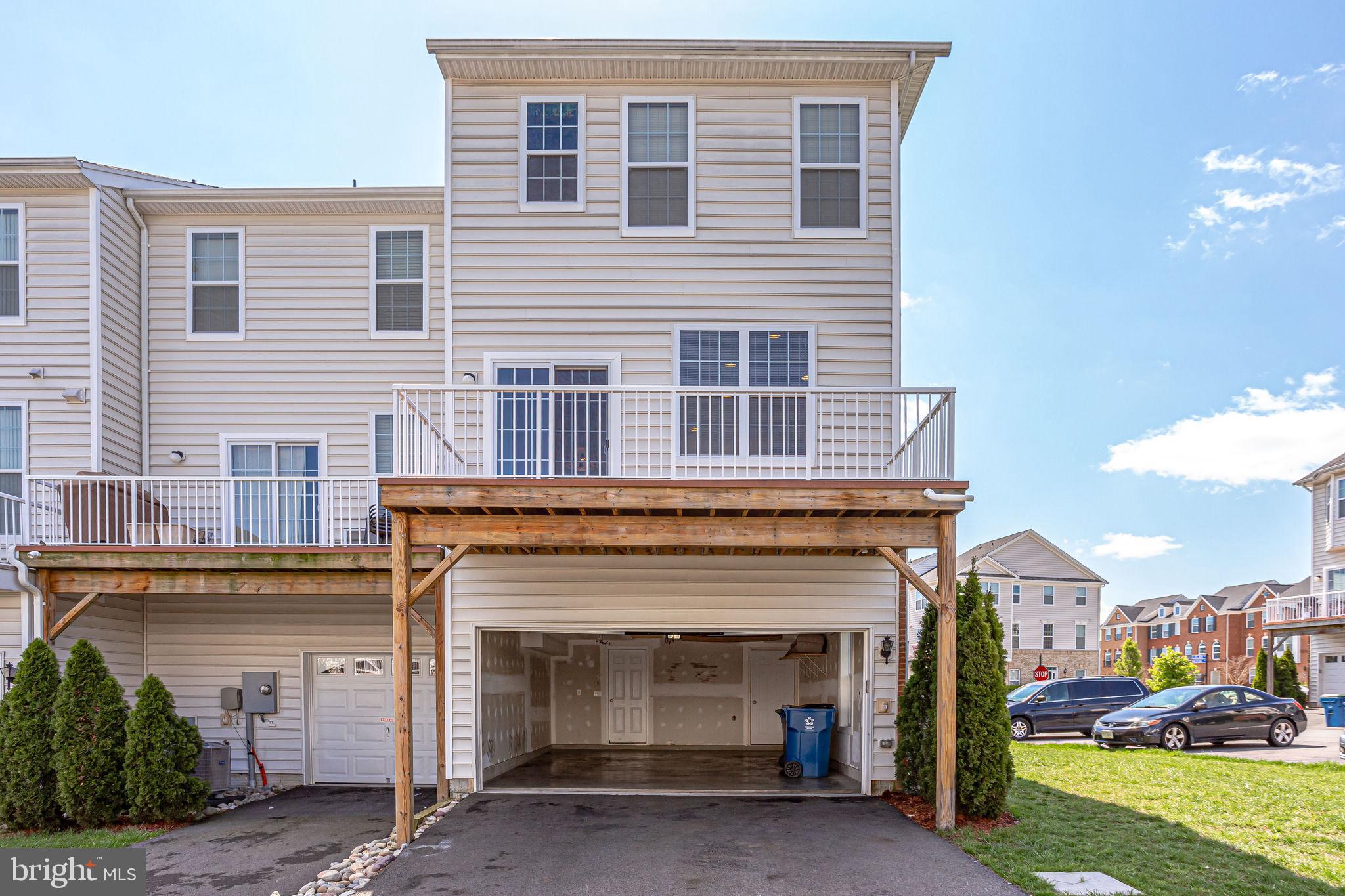 LOUDOUN VALLEY ESTATES 2 - Residential Lease