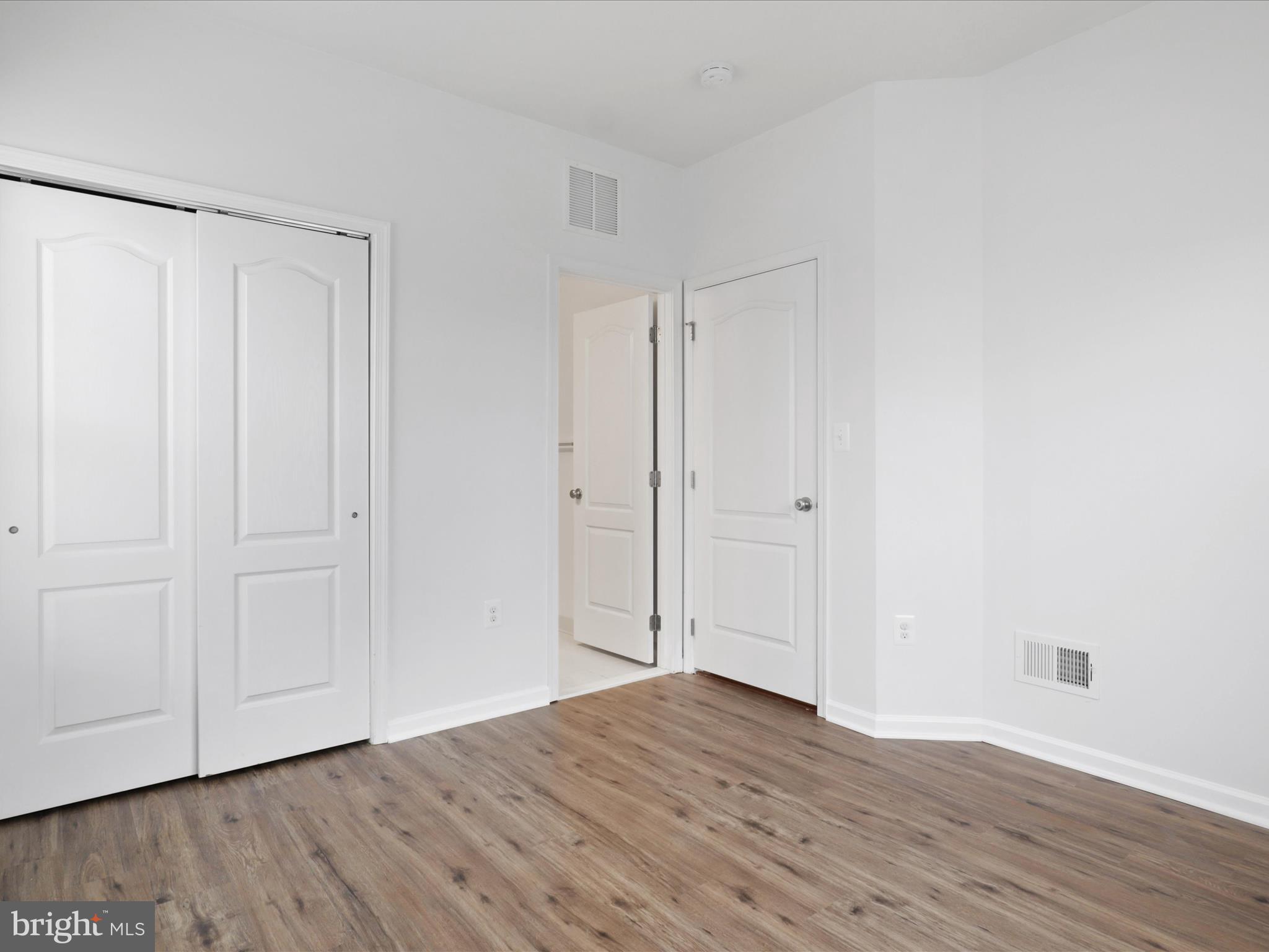 LOUDOUN VALLEY ESTATES 2 - Residential Lease