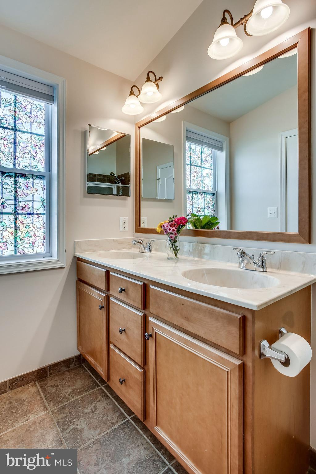 LOUDOUN VALLEY ESTATES 2 - Residential Lease