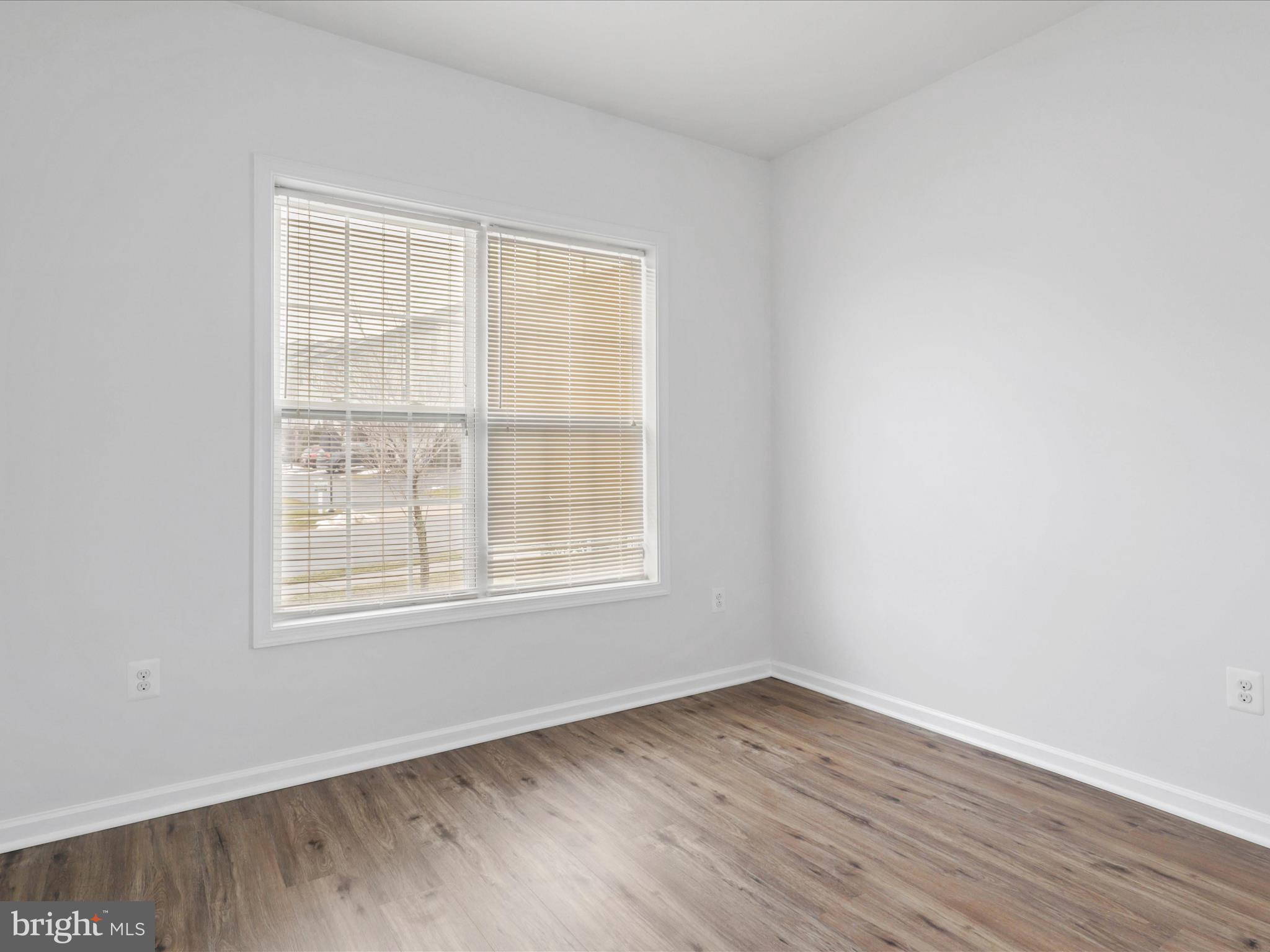 LOUDOUN VALLEY ESTATES 2 - Residential Lease