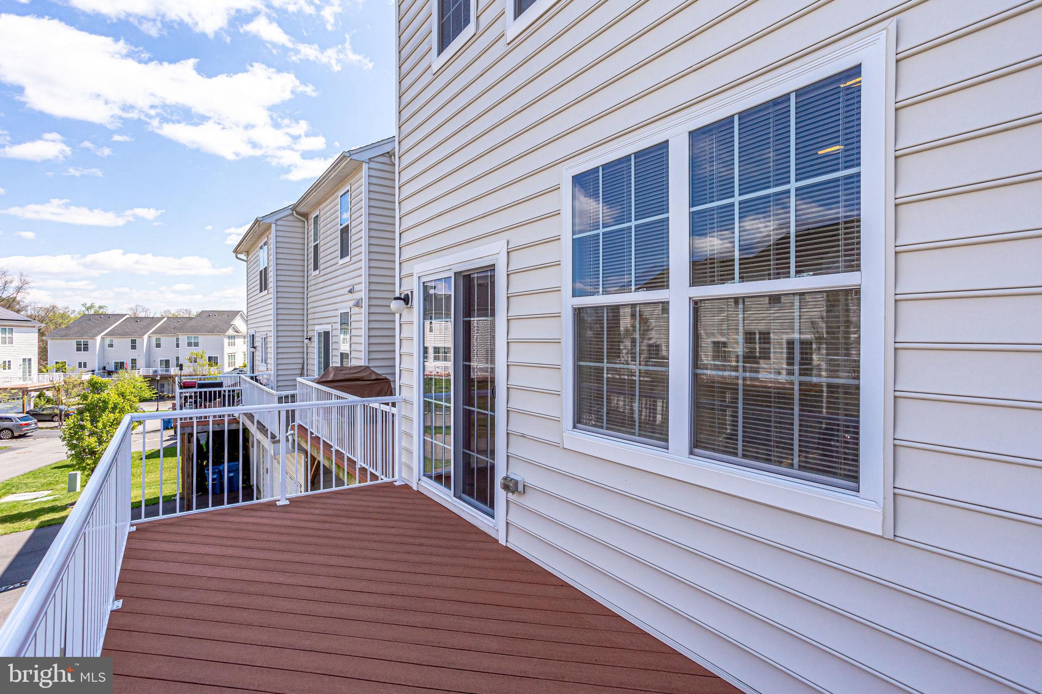 LOUDOUN VALLEY ESTATES 2 - Residential Lease