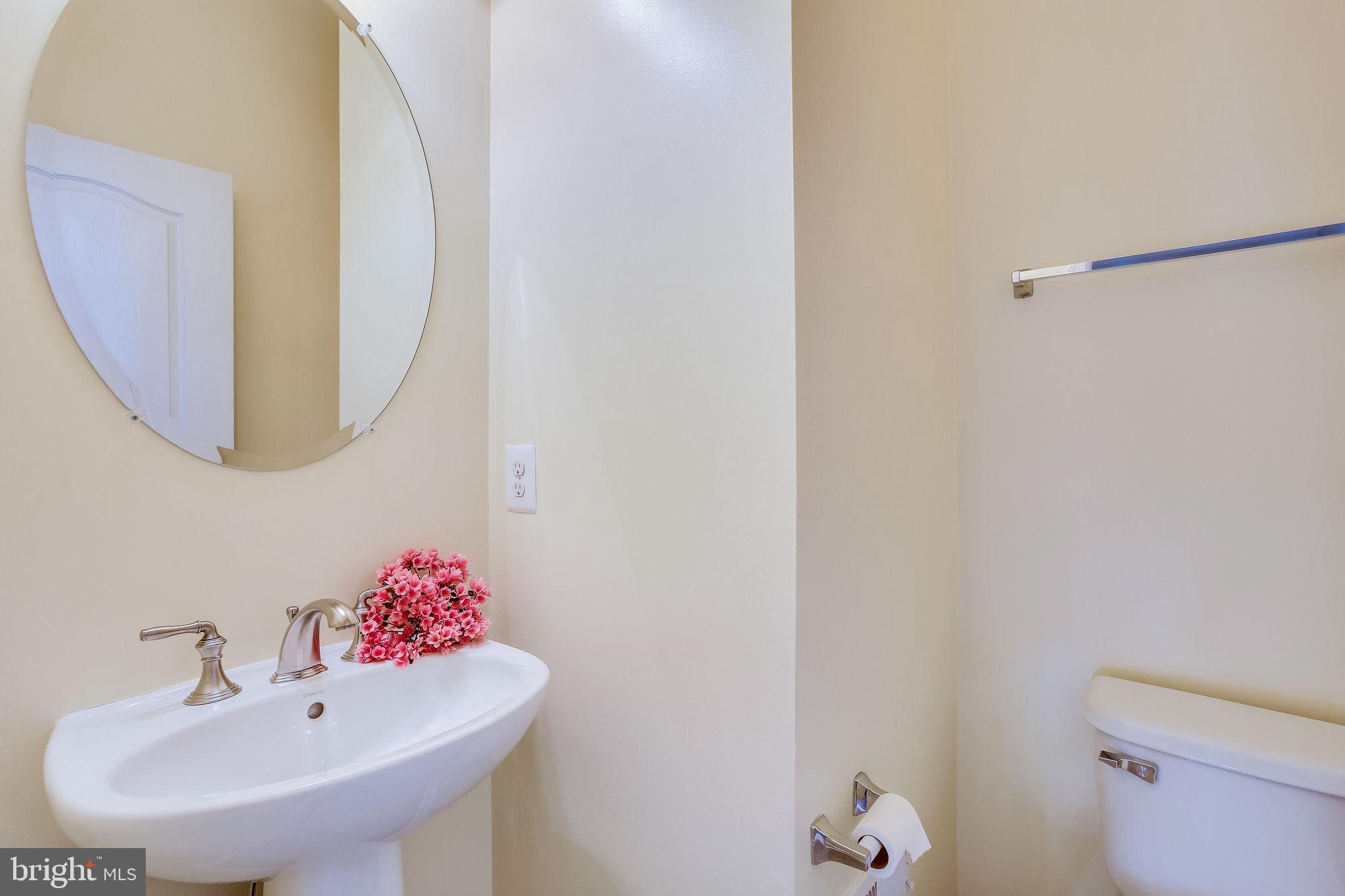 LOUDOUN VALLEY ESTATES 2 - Residential Lease