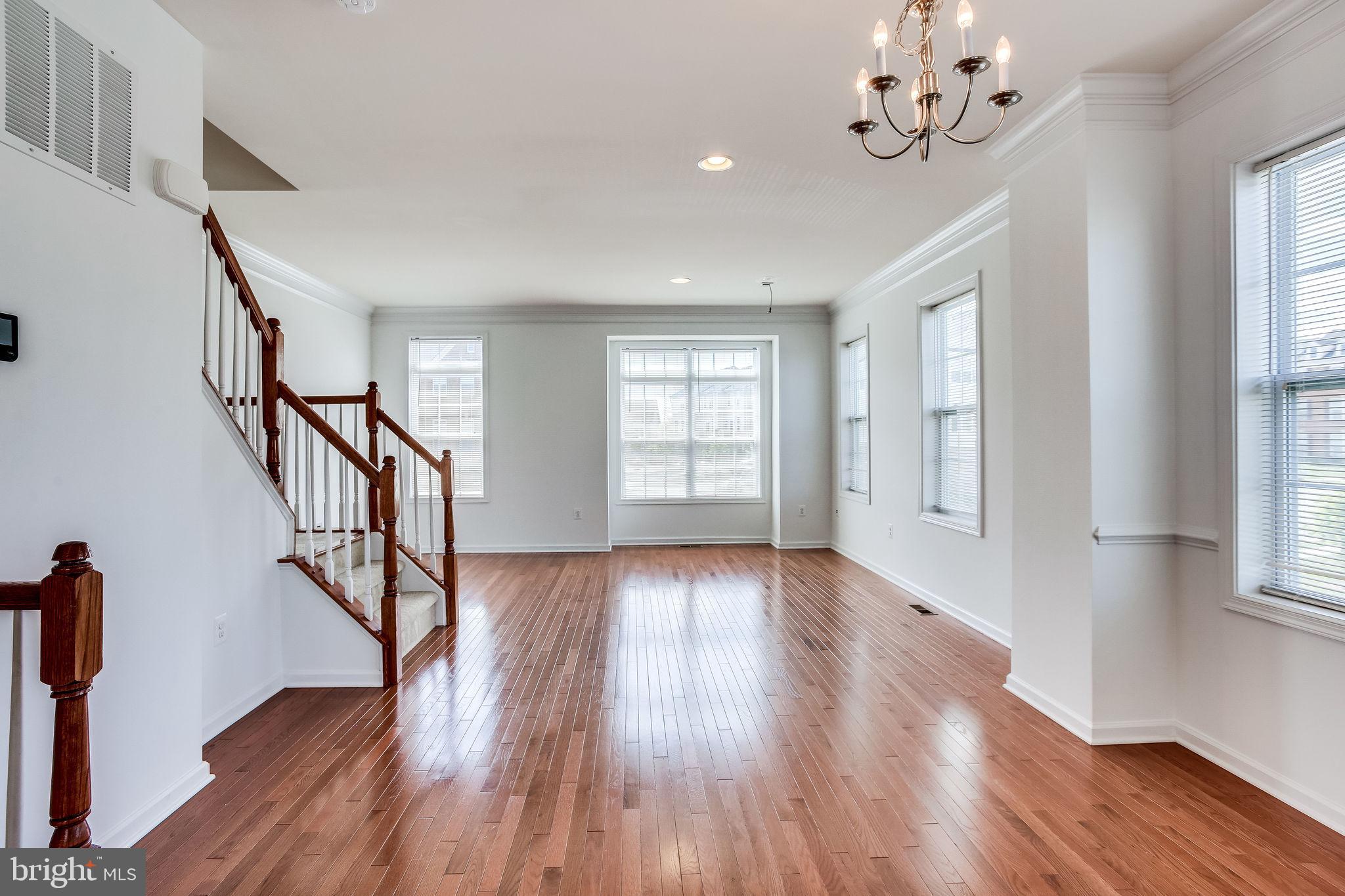LOUDOUN VALLEY ESTATES 2 - Residential Lease