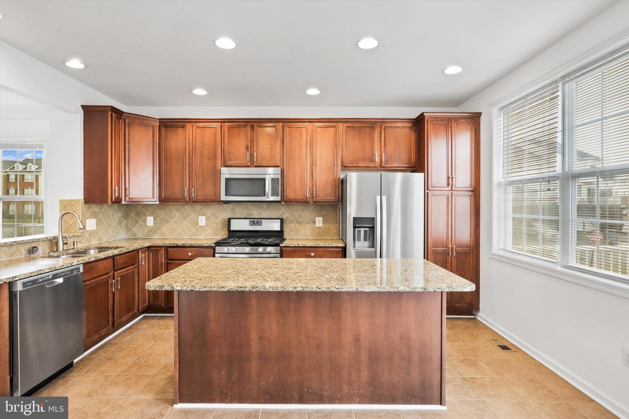LOUDOUN VALLEY ESTATES 2 - Residential Lease