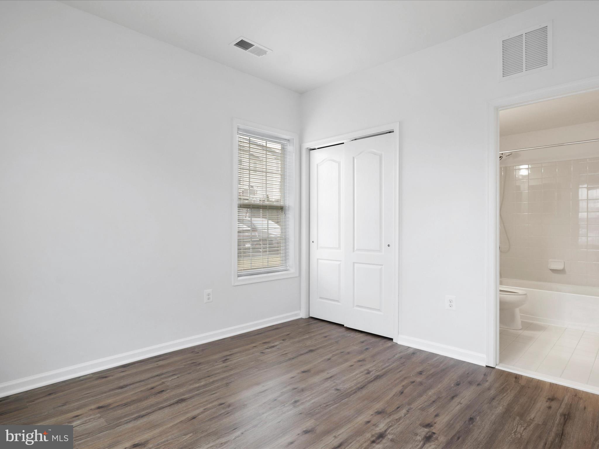 LOUDOUN VALLEY ESTATES 2 - Residential Lease