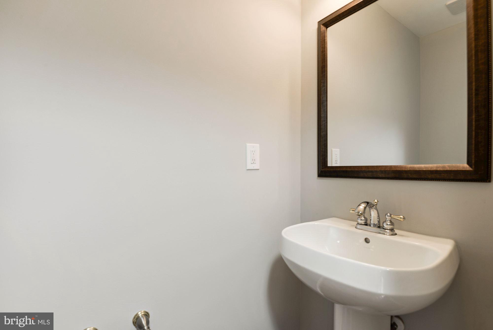 HAHN PROPERTY - Residential Lease