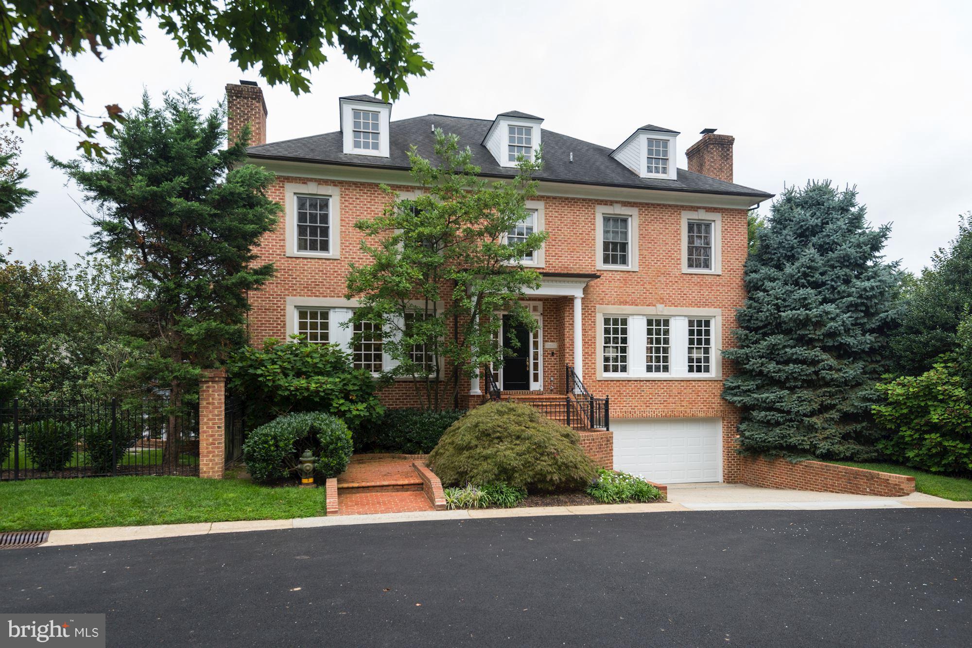 BERKLEY - Residential