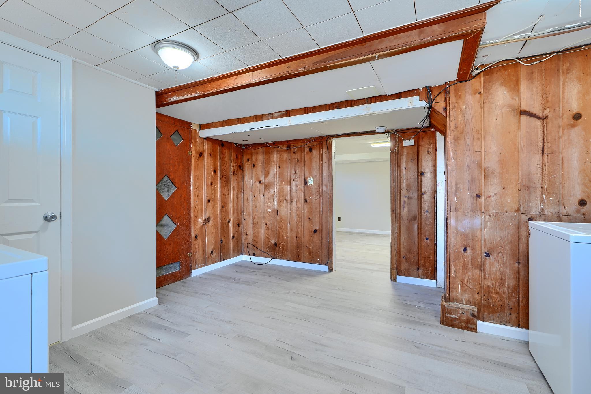 COUNTRY RIDGE - Residential