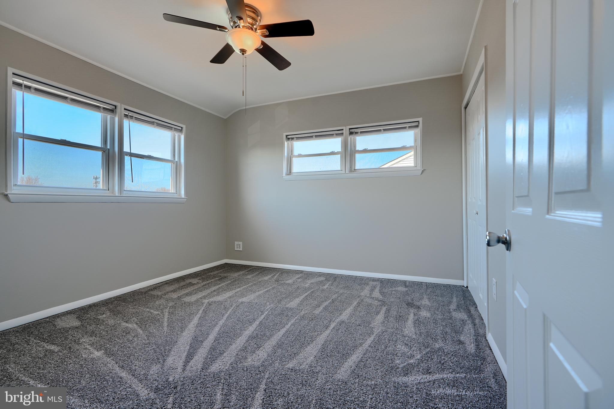 COUNTRY RIDGE - Residential