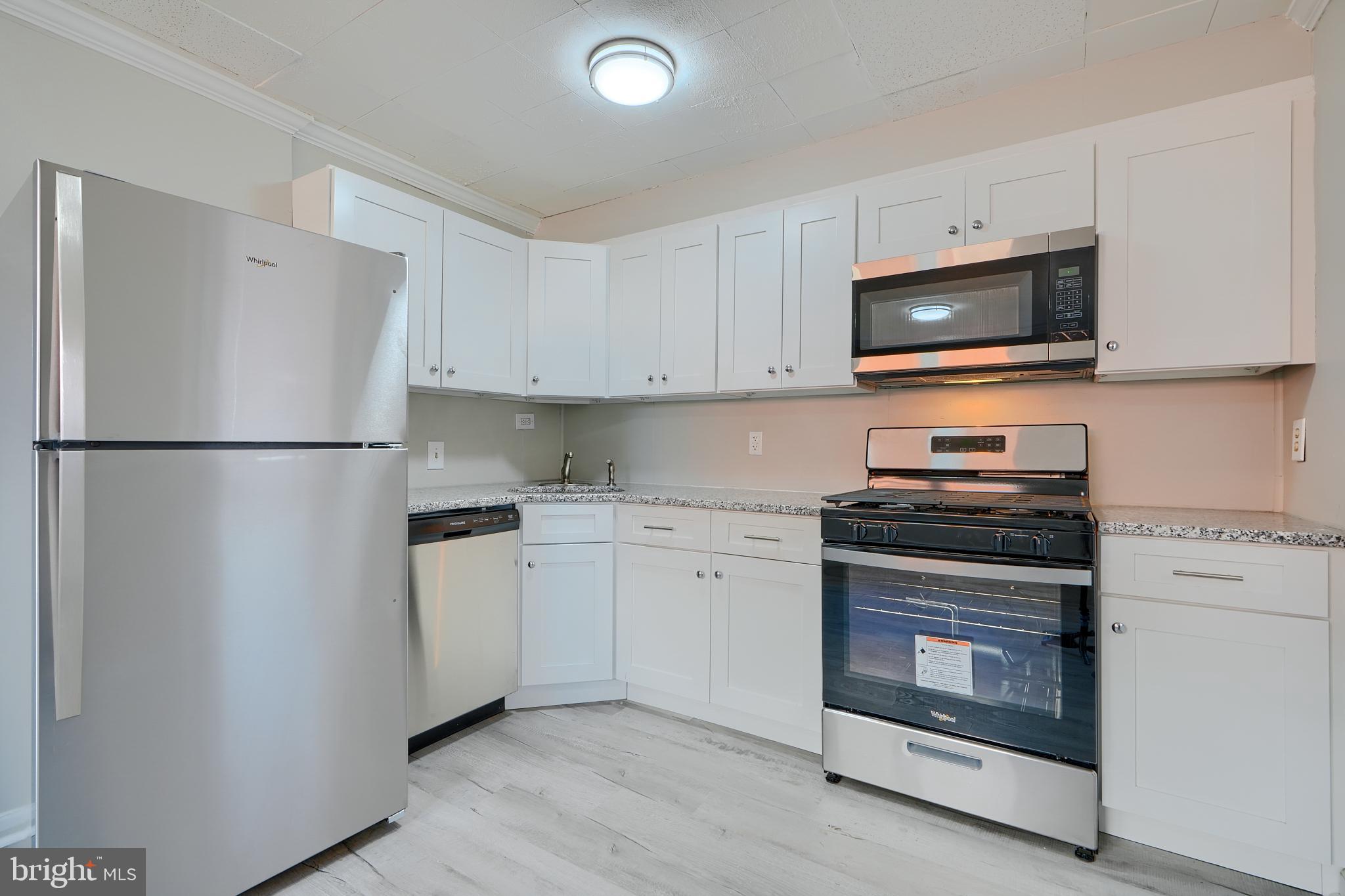 COUNTRY RIDGE - Residential