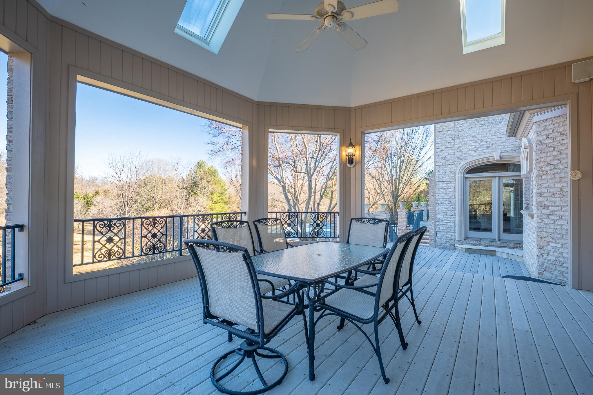 RIDGEWOOD - Residential