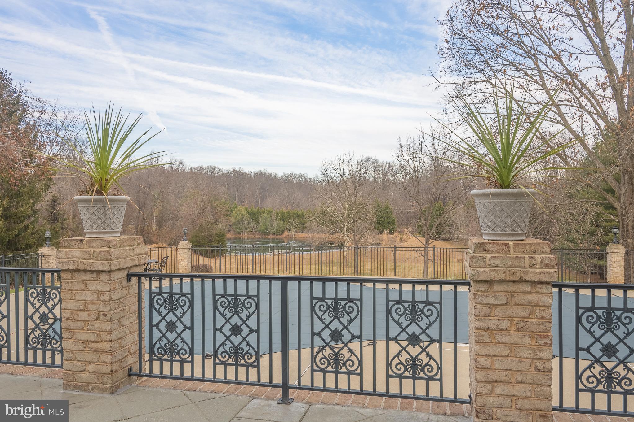 RIDGEWOOD - Residential