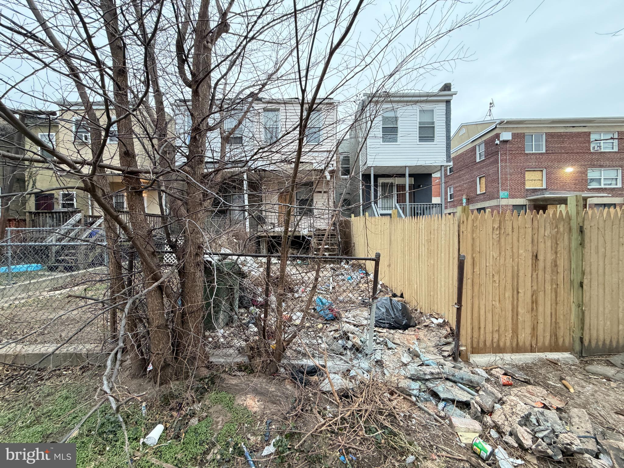 SANDTOWN-WINCHESTER - Residential