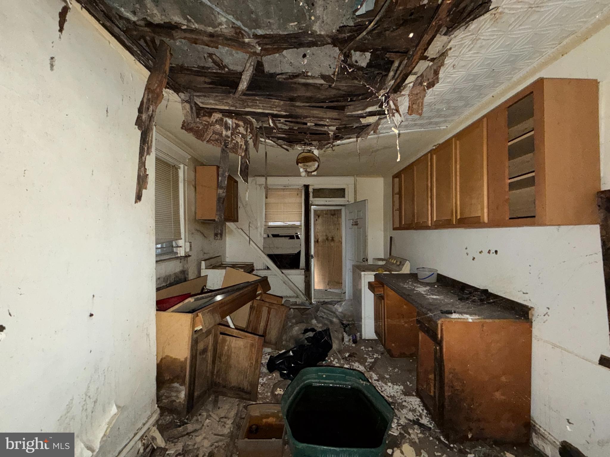 SANDTOWN-WINCHESTER - Residential