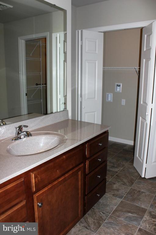 SUMMIT POINTE - Residential