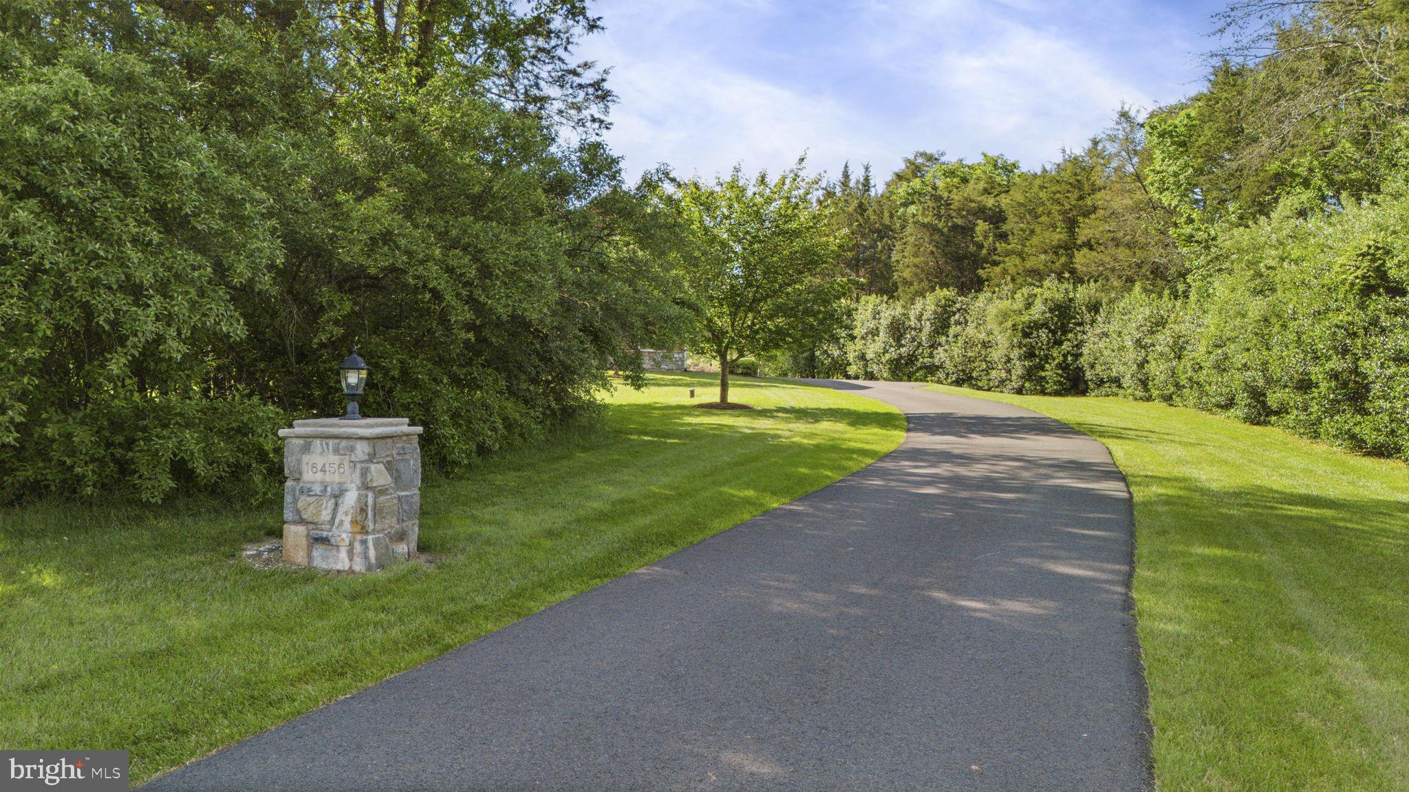 CROOKED CREEK - Residential