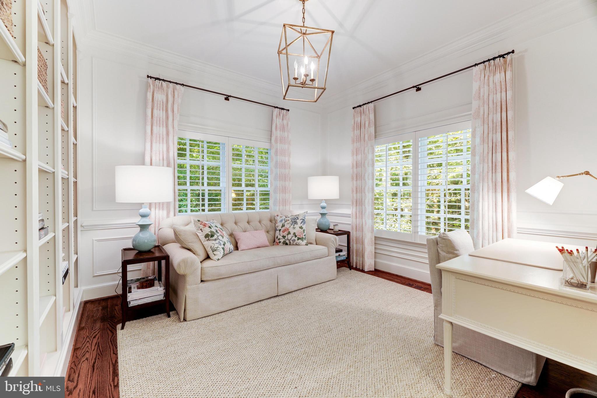 FALCON RIDGE - Residential