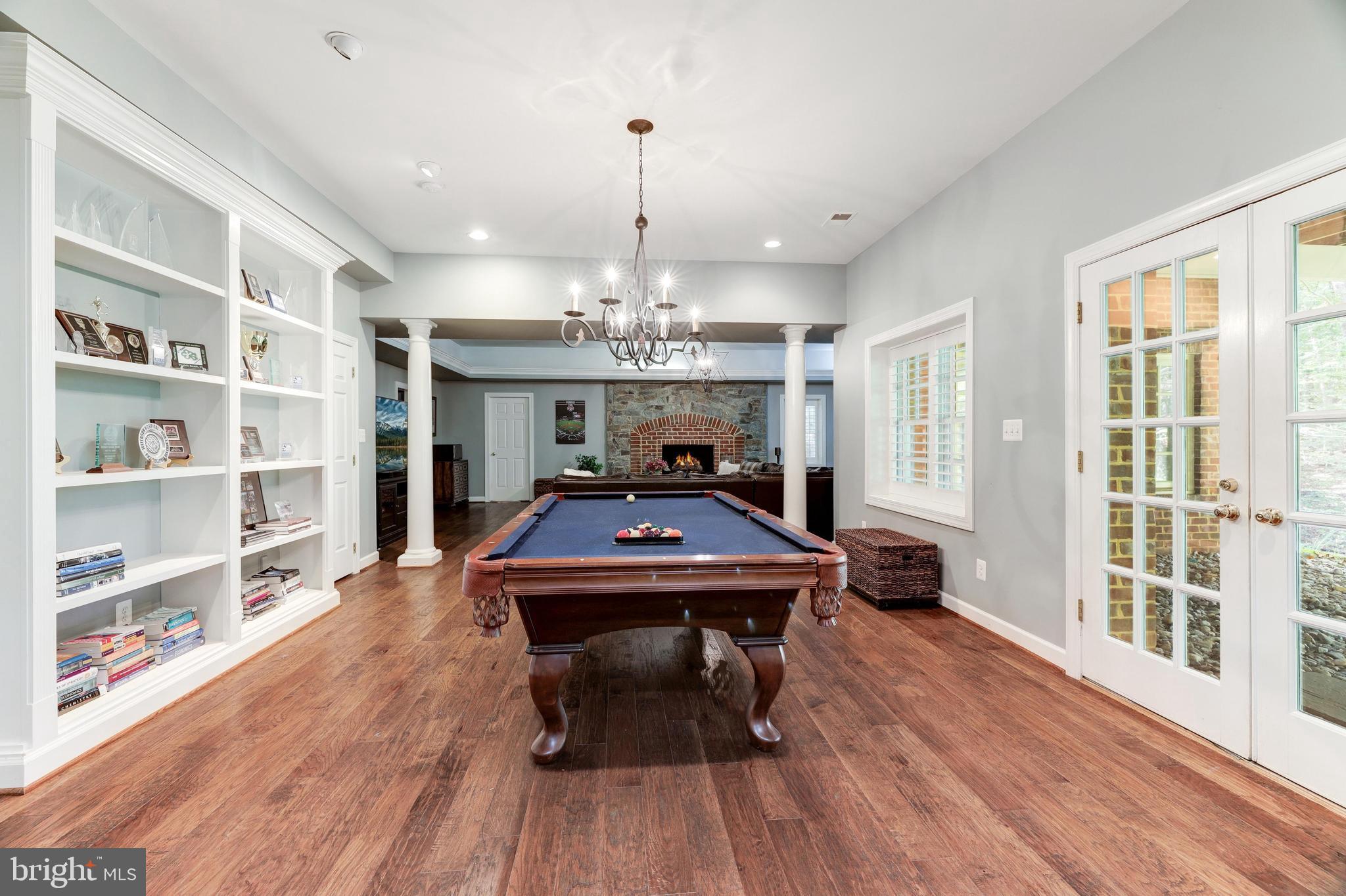 FALCON RIDGE - Residential