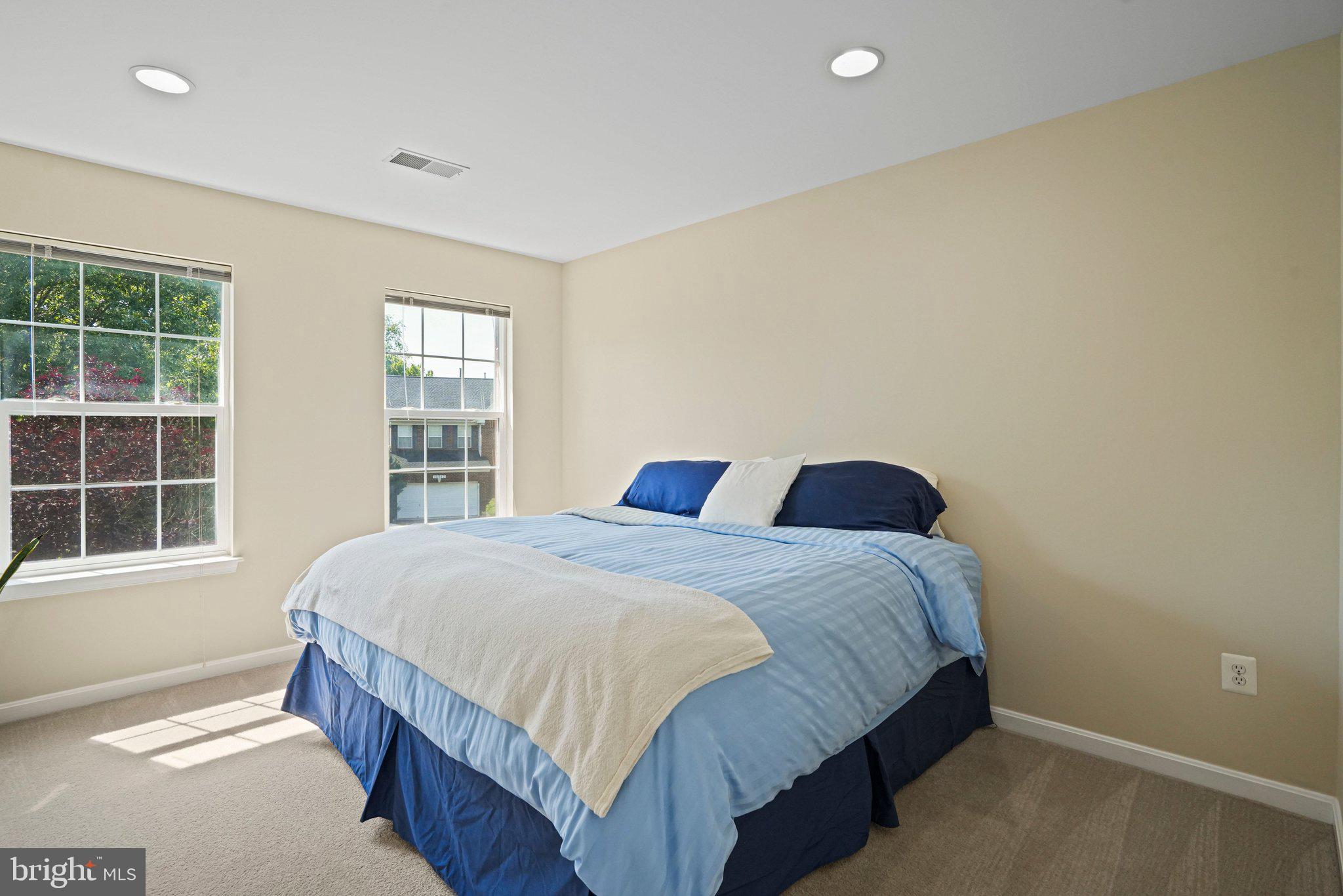 SENECA CROSSING - Residential