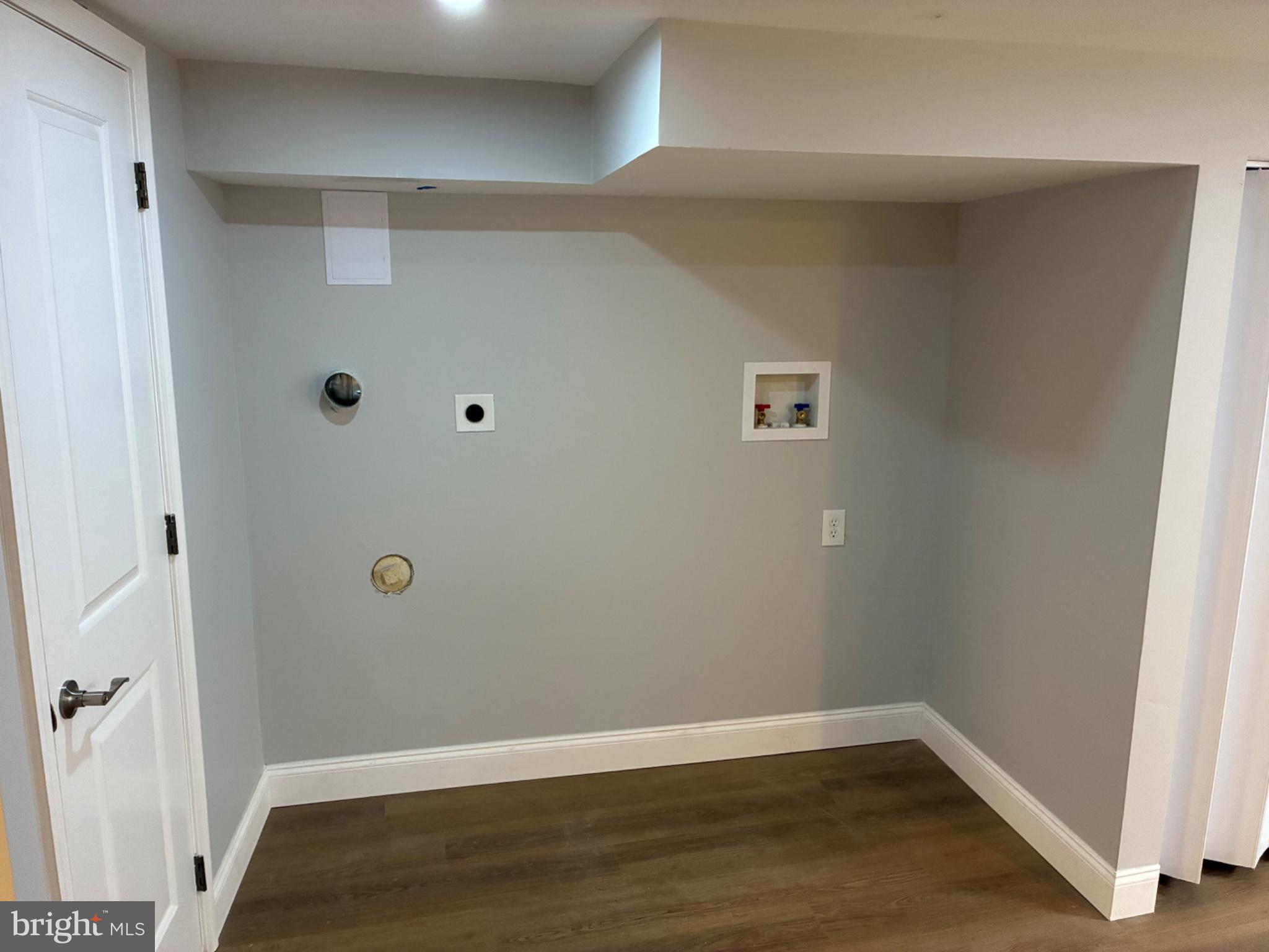 WEST OAK LANE - Residential