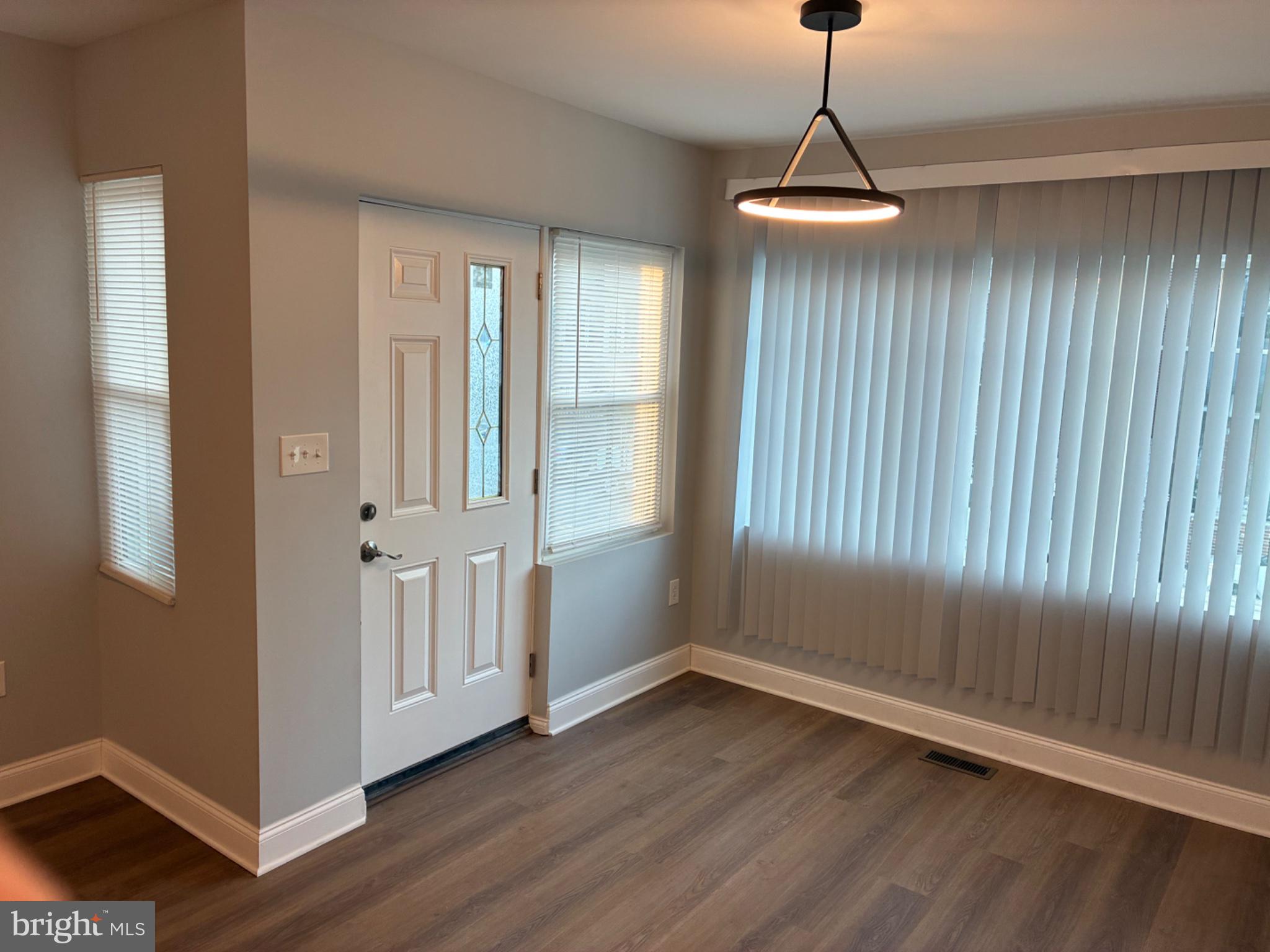 WEST OAK LANE - Residential