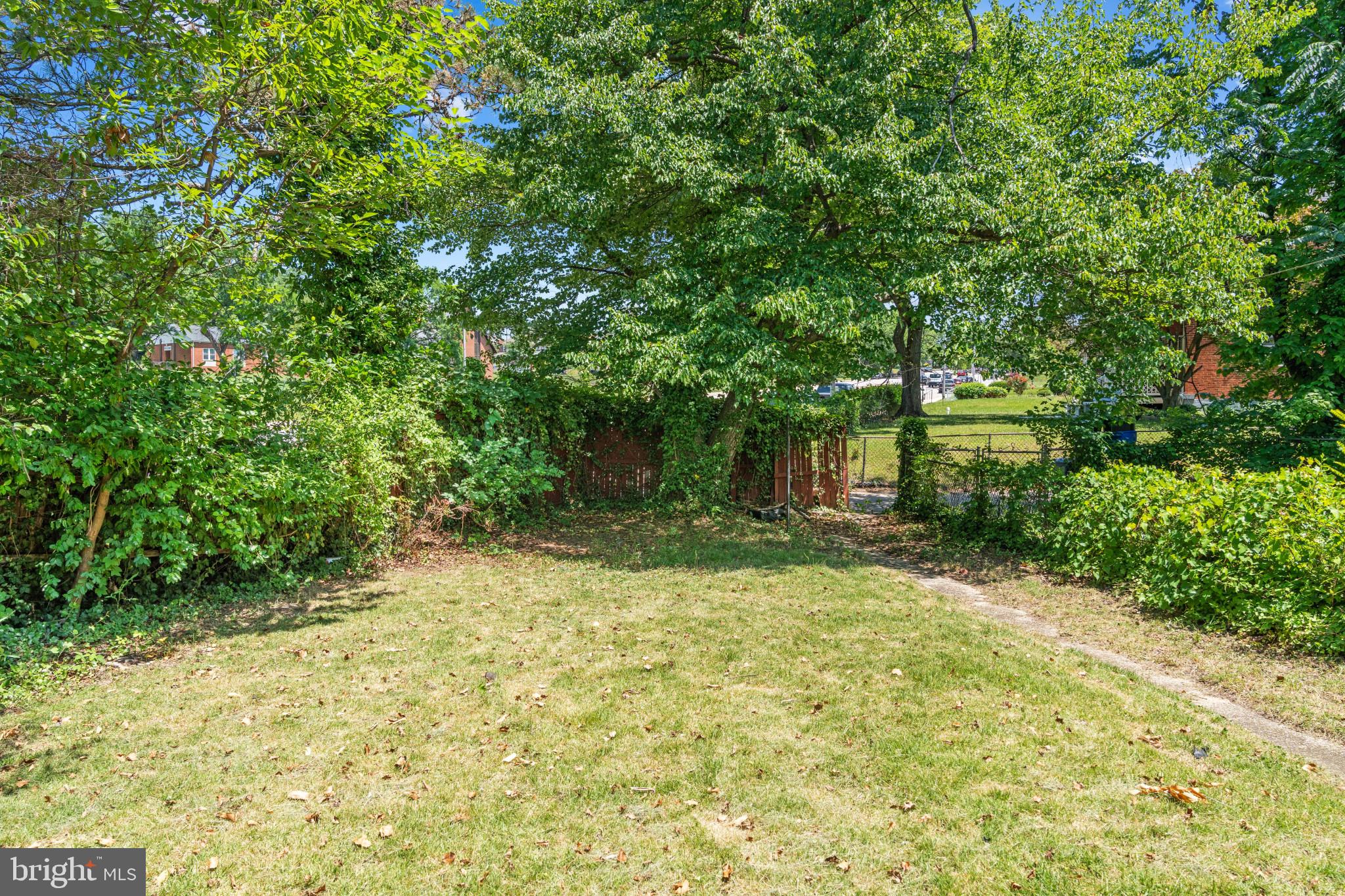 GLEN OAKS - Residential