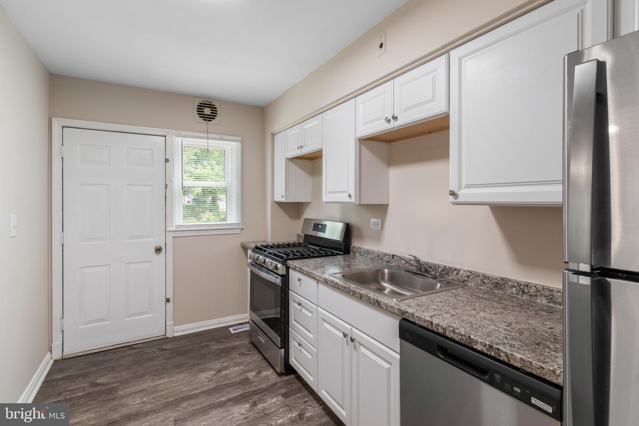 GLEN OAKS - Residential