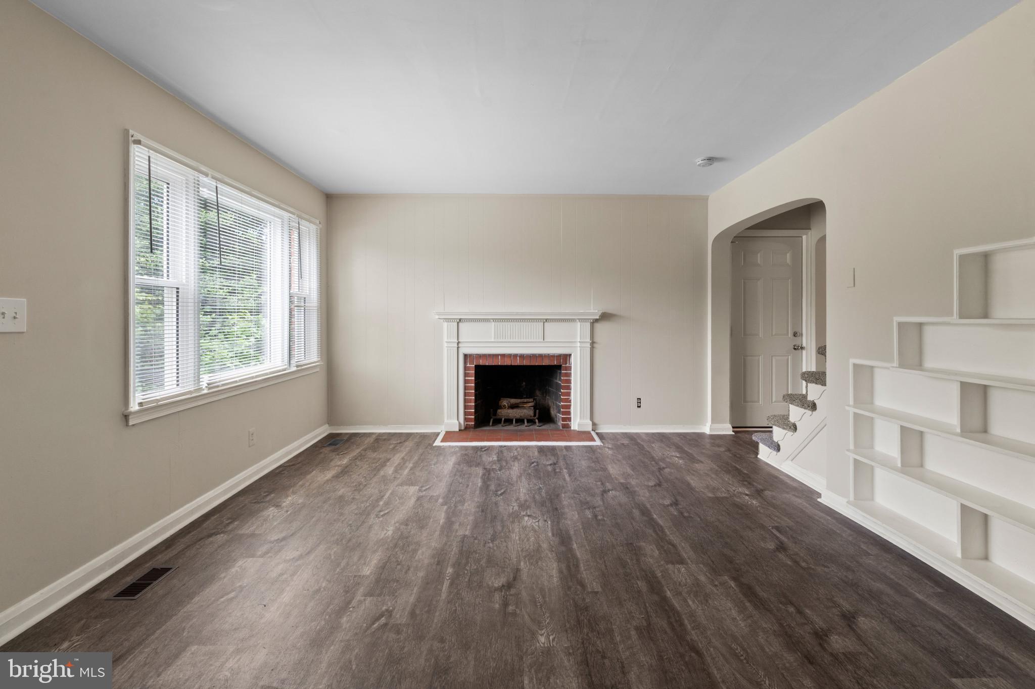 GLEN OAKS - Residential