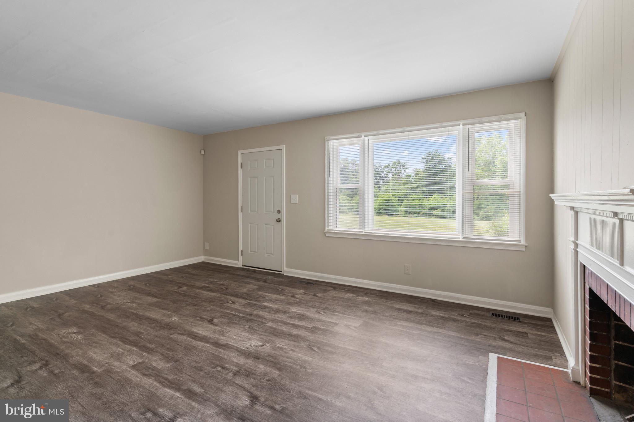 GLEN OAKS - Residential