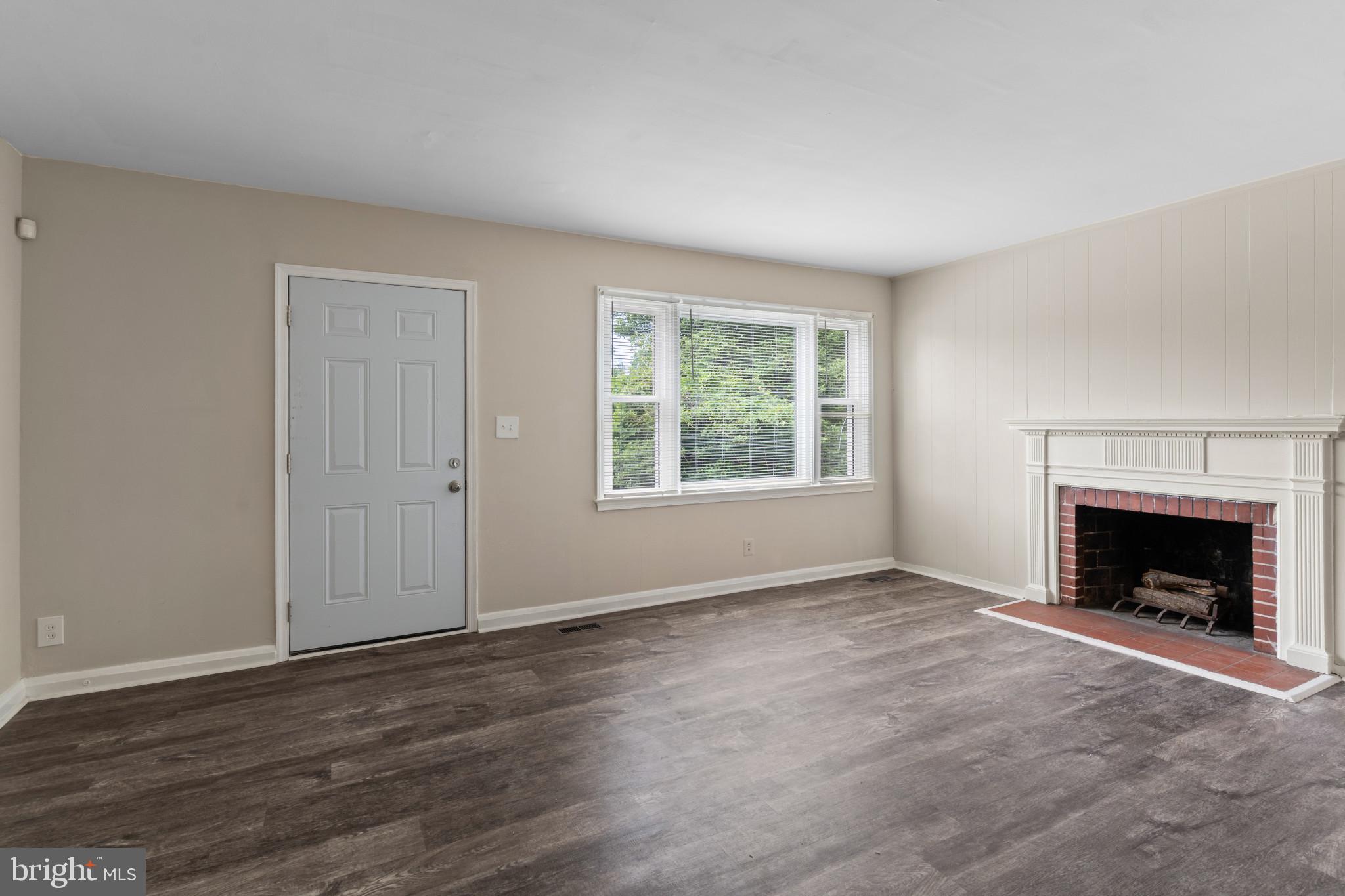 GLEN OAKS - Residential