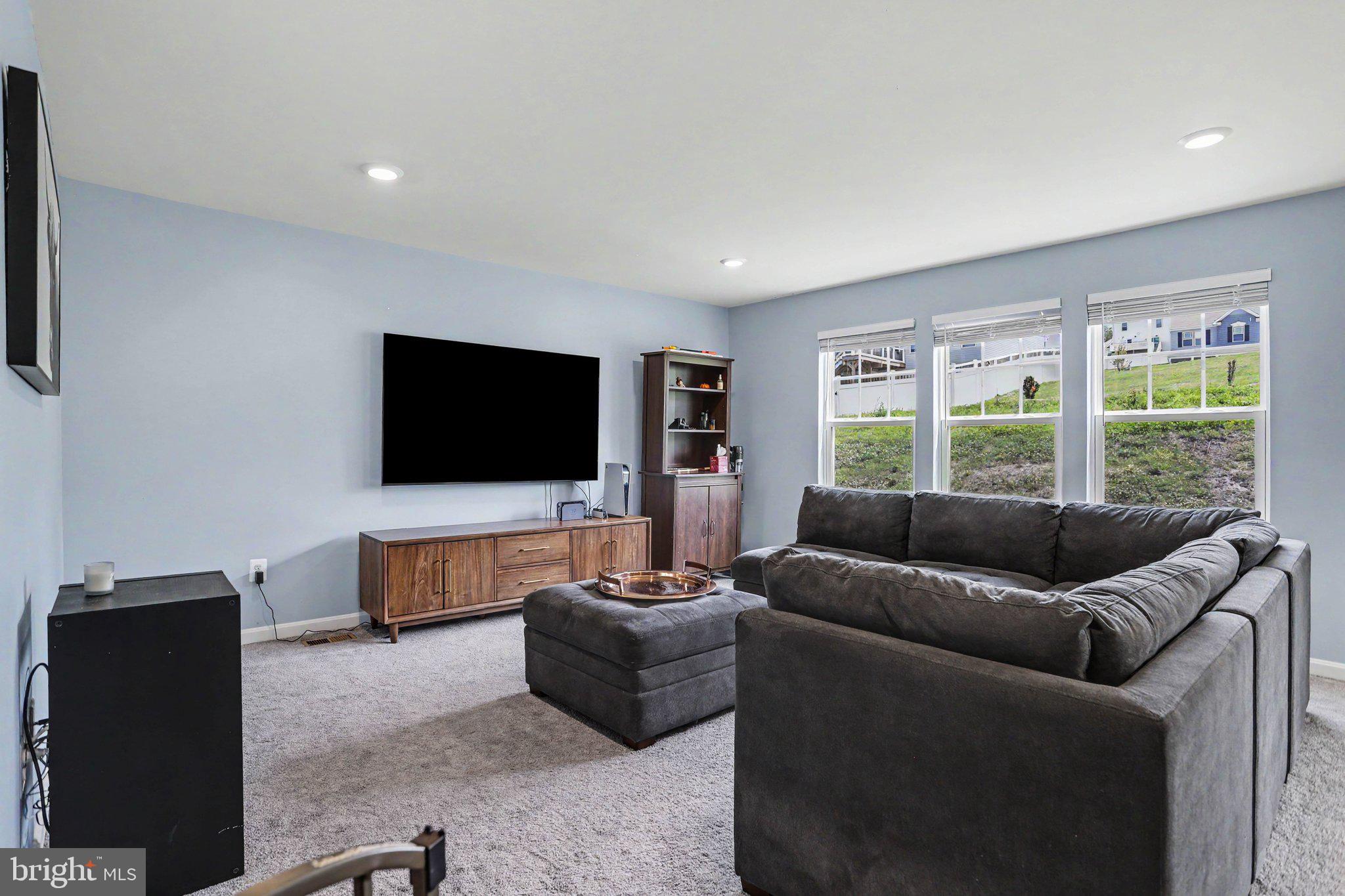 LEXINGTON ESTATES - Residential