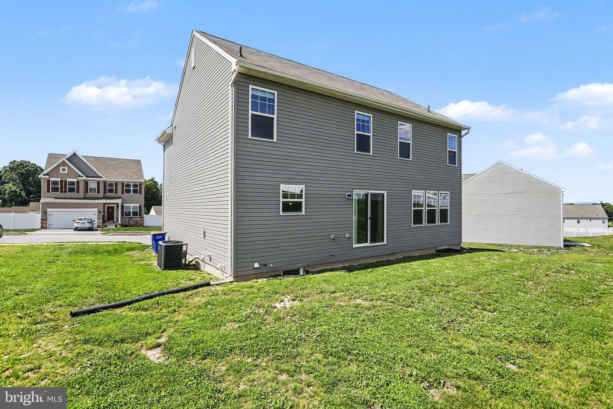 LEXINGTON ESTATES - Residential