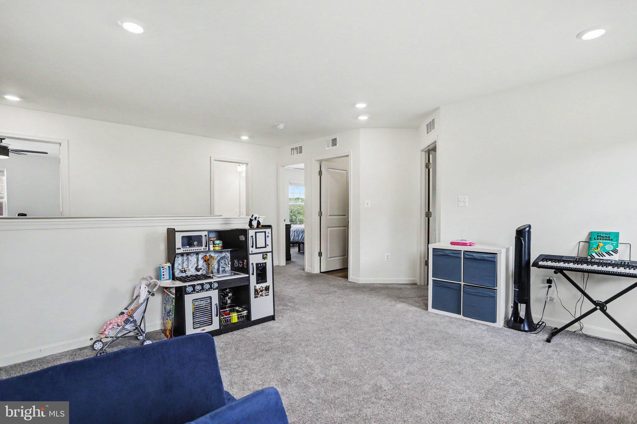 LEXINGTON ESTATES - Residential