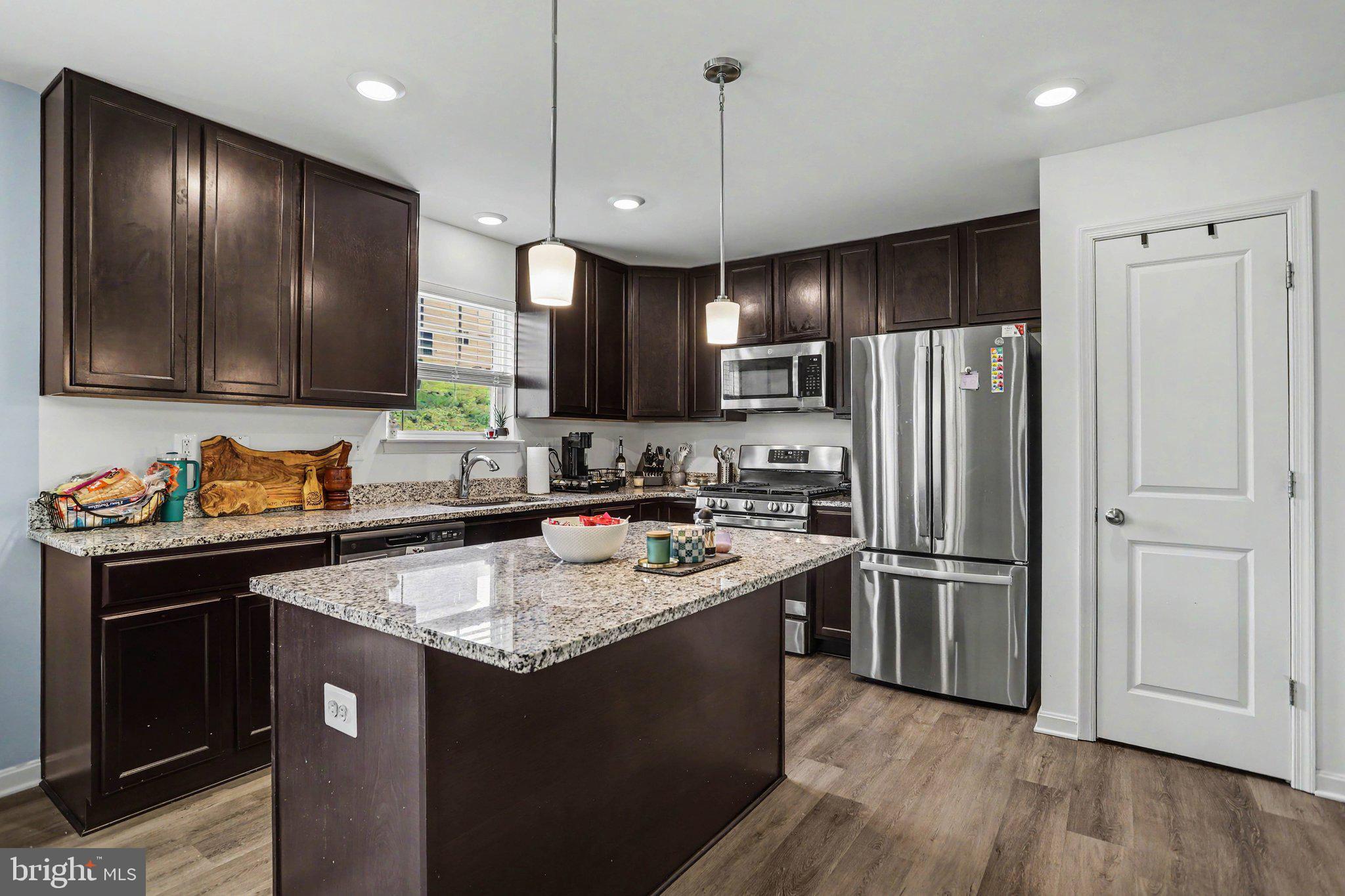 LEXINGTON ESTATES - Residential