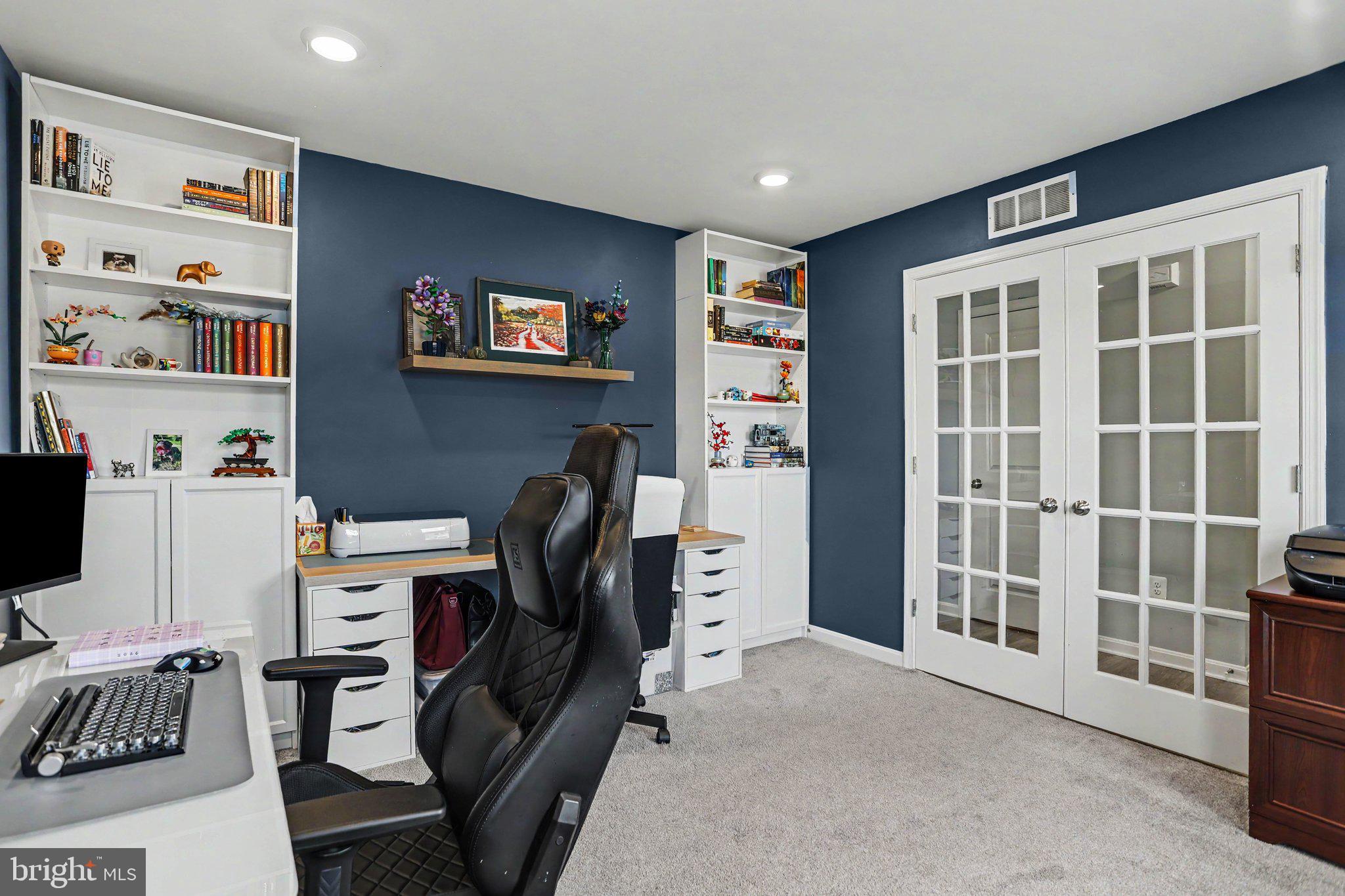 LEXINGTON ESTATES - Residential