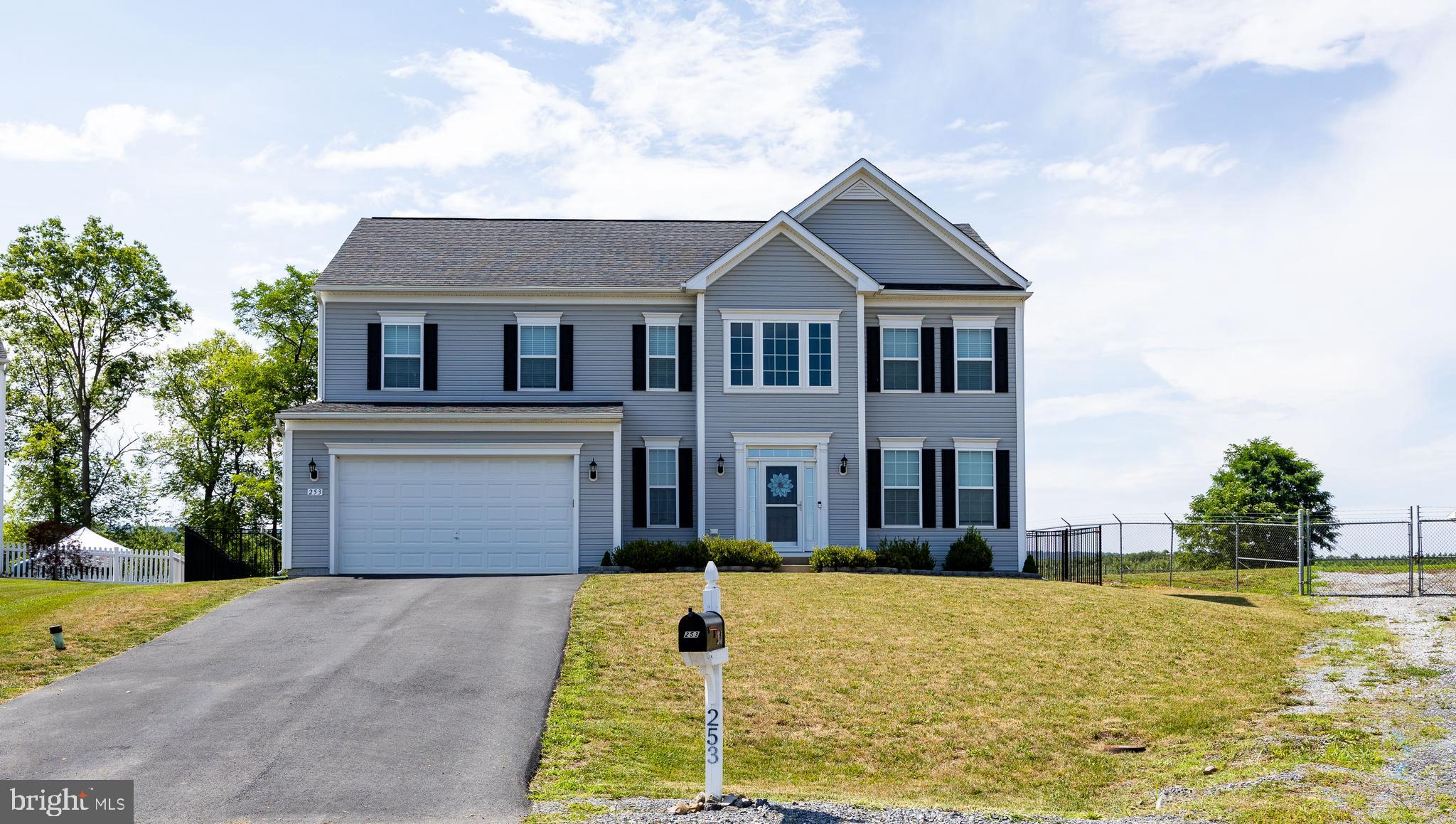 SPRINGDALE FARM - Residential