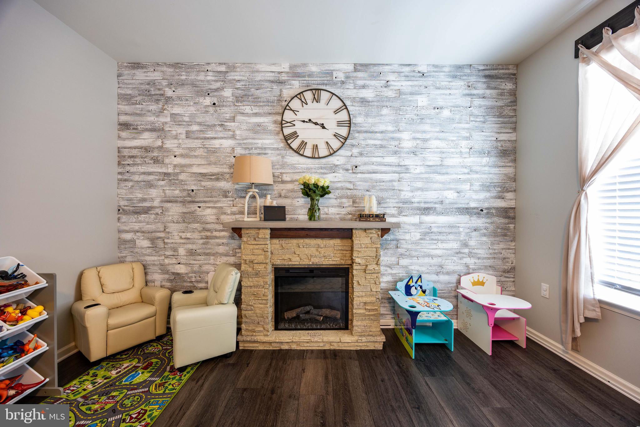 SPRINGDALE FARM - Residential