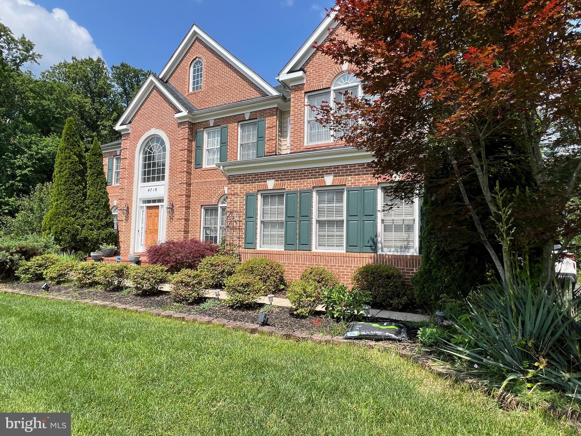 LEEHIGH VILLAGE - Residential