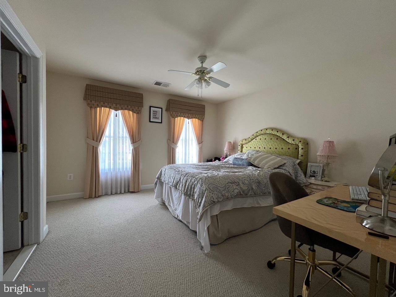 LEEHIGH VILLAGE - Residential