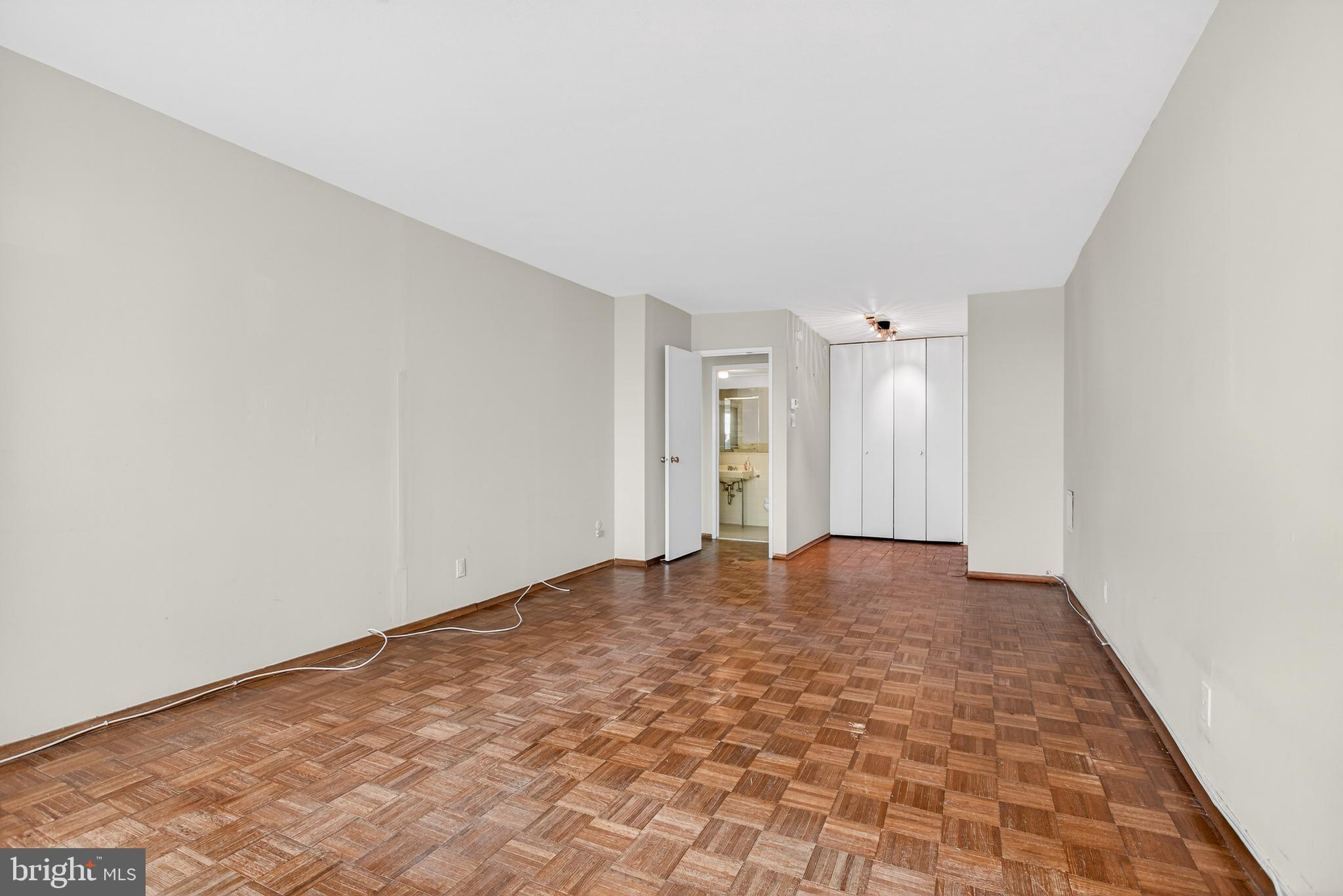 FAIRMOUNT - Residential