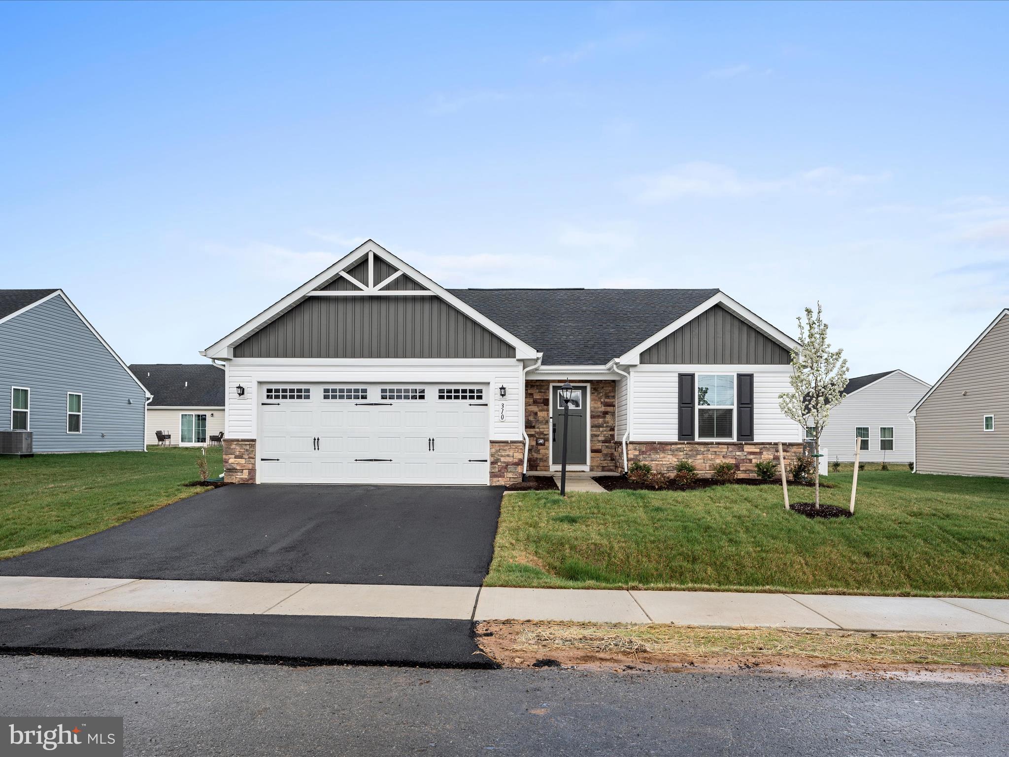 CARDINAL POINTE - Residential