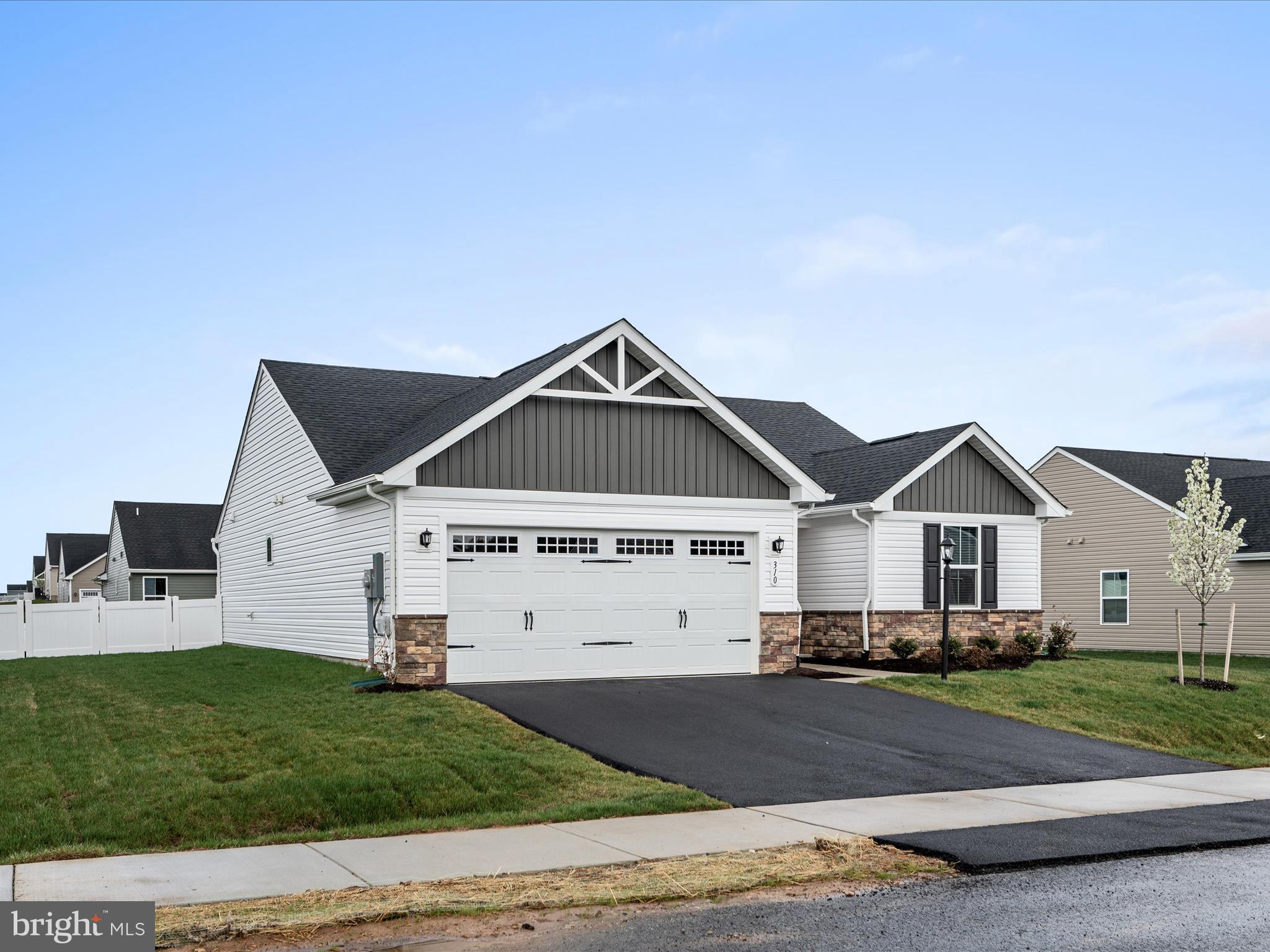 CARDINAL POINTE - Residential
