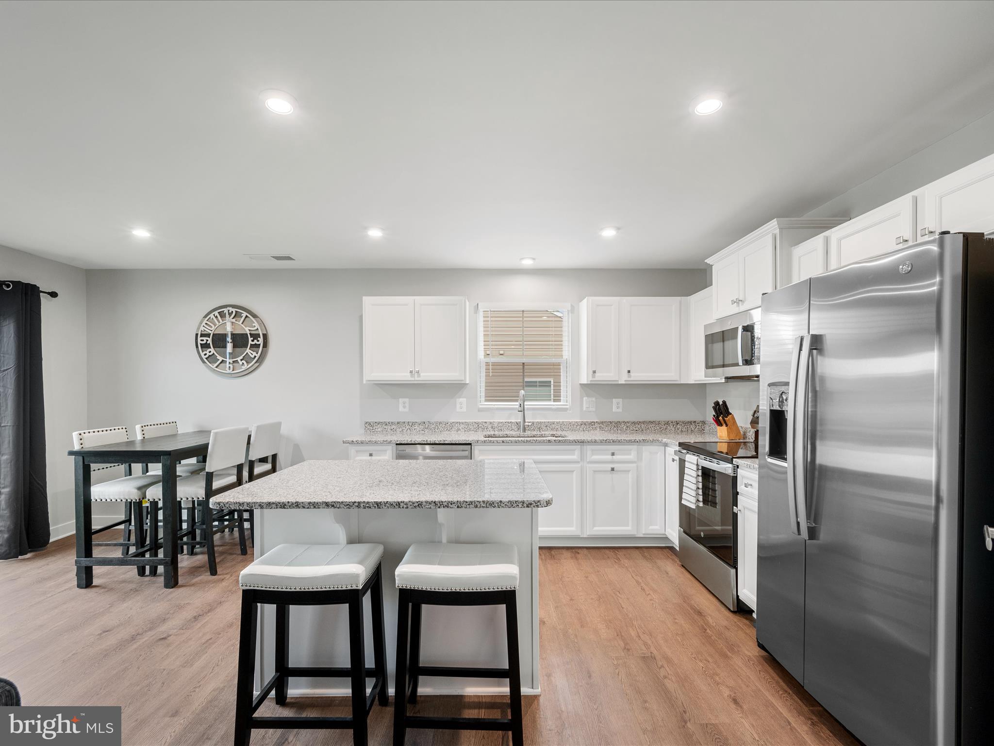 CARDINAL POINTE - Residential