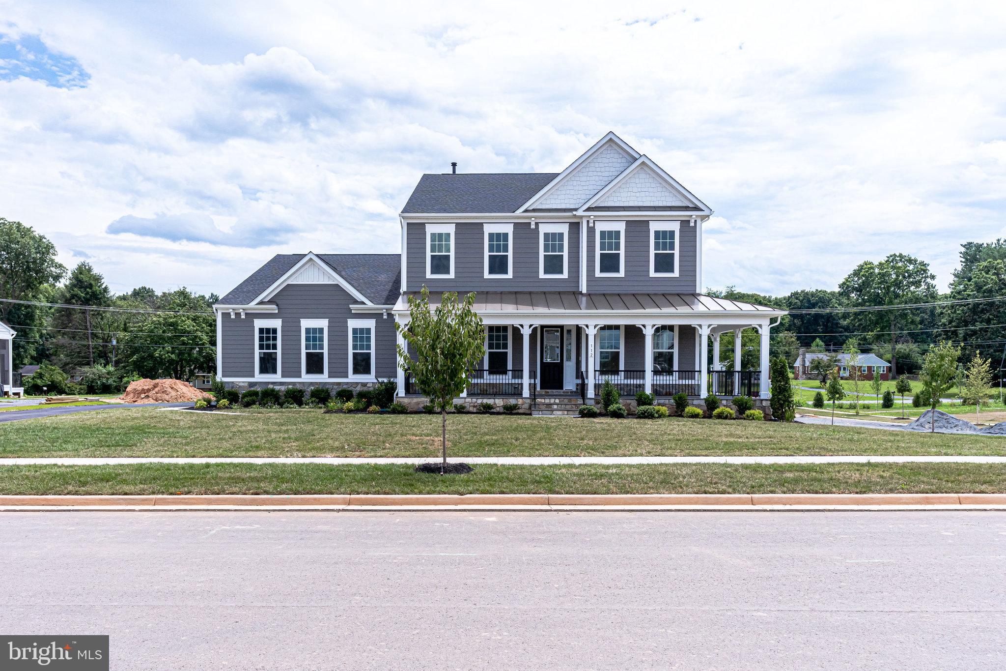 MEADOW BROOK FARM - Residential