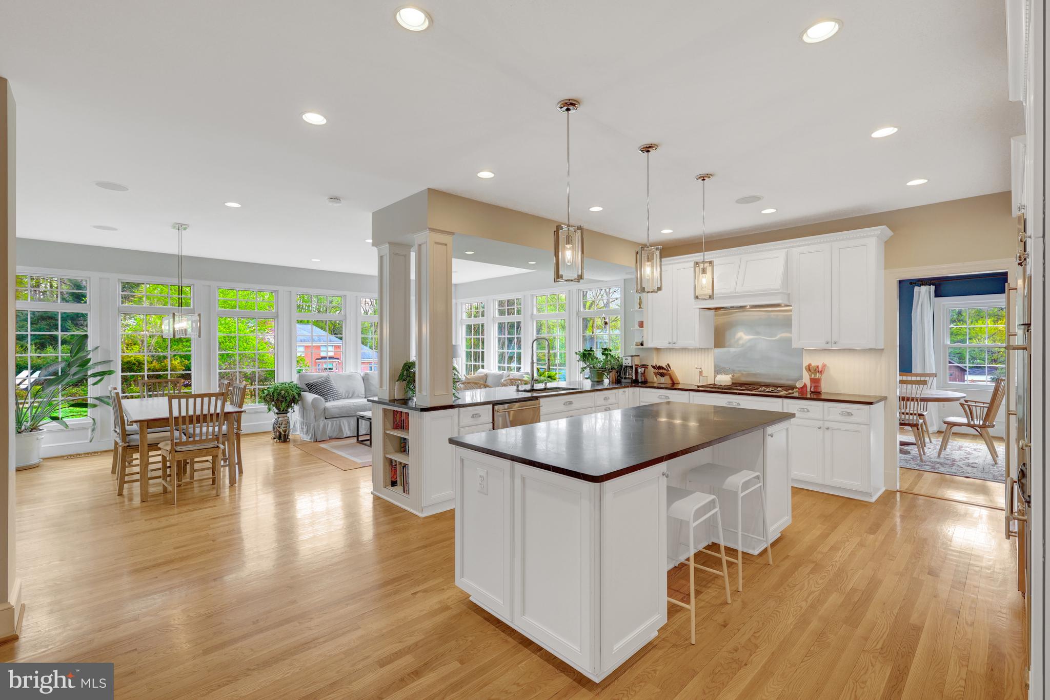 CANTERBURY WOODS - Residential