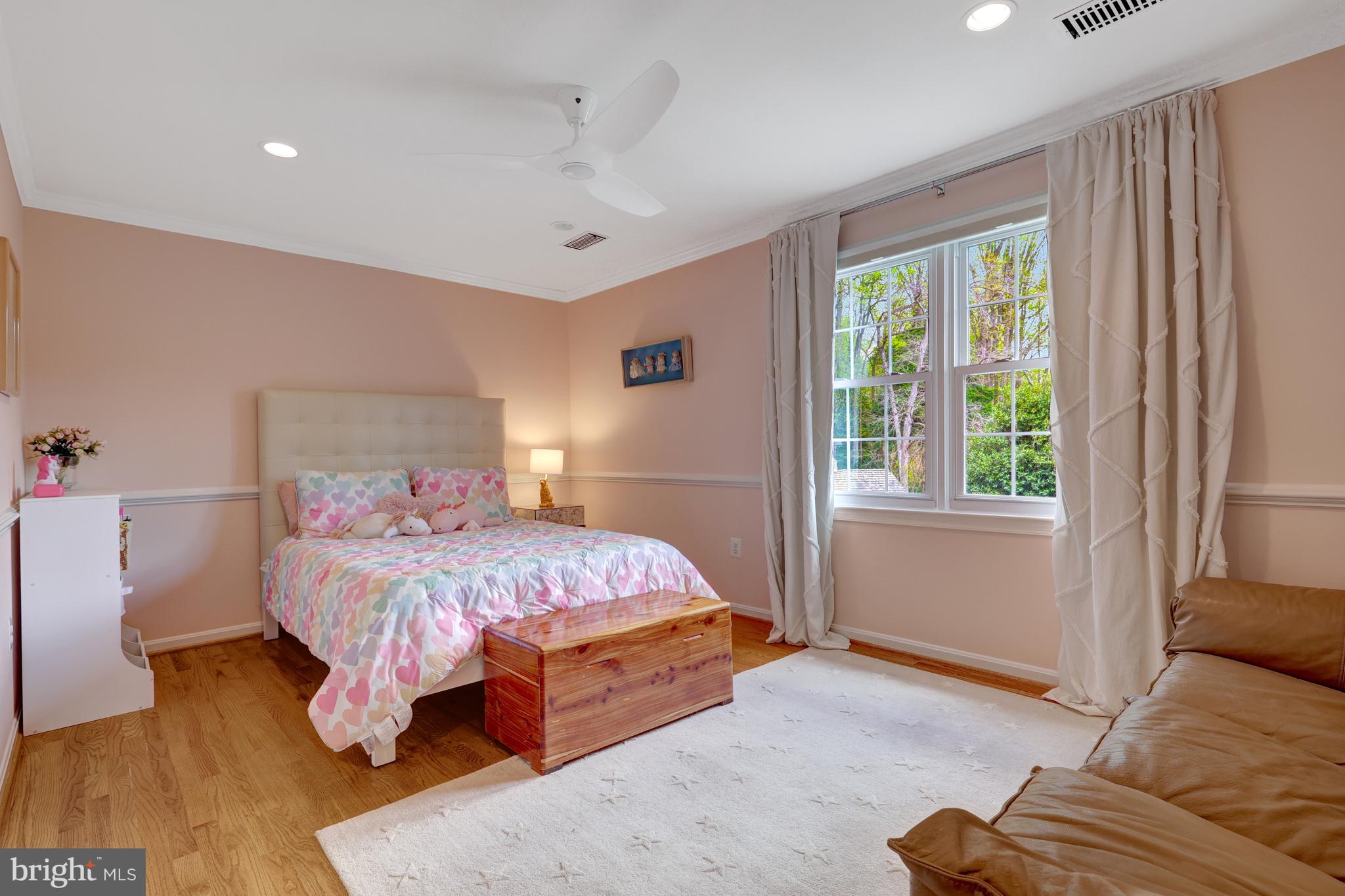 CANTERBURY WOODS - Residential
