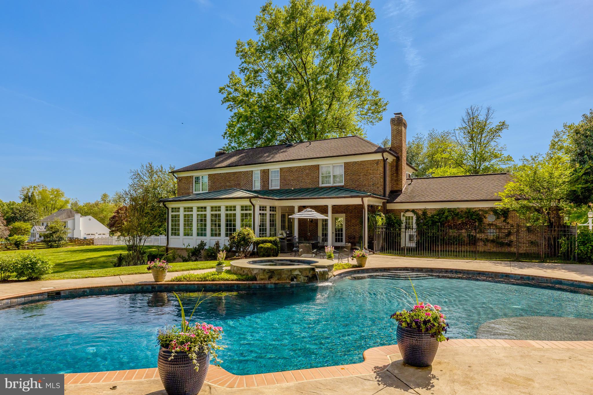 CANTERBURY WOODS - Residential