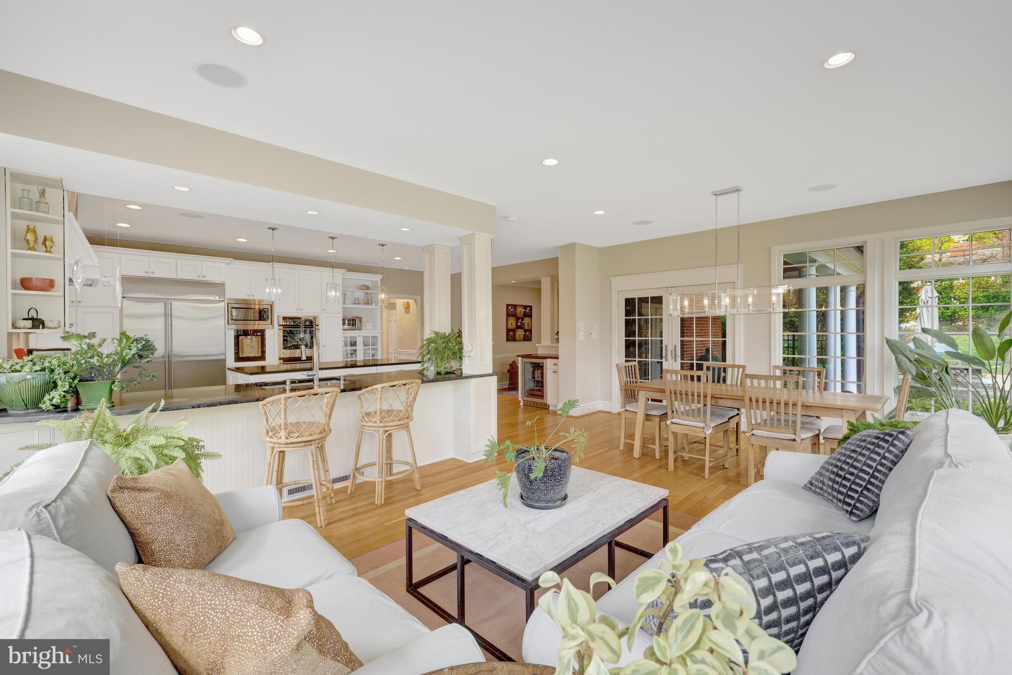 CANTERBURY WOODS - Residential