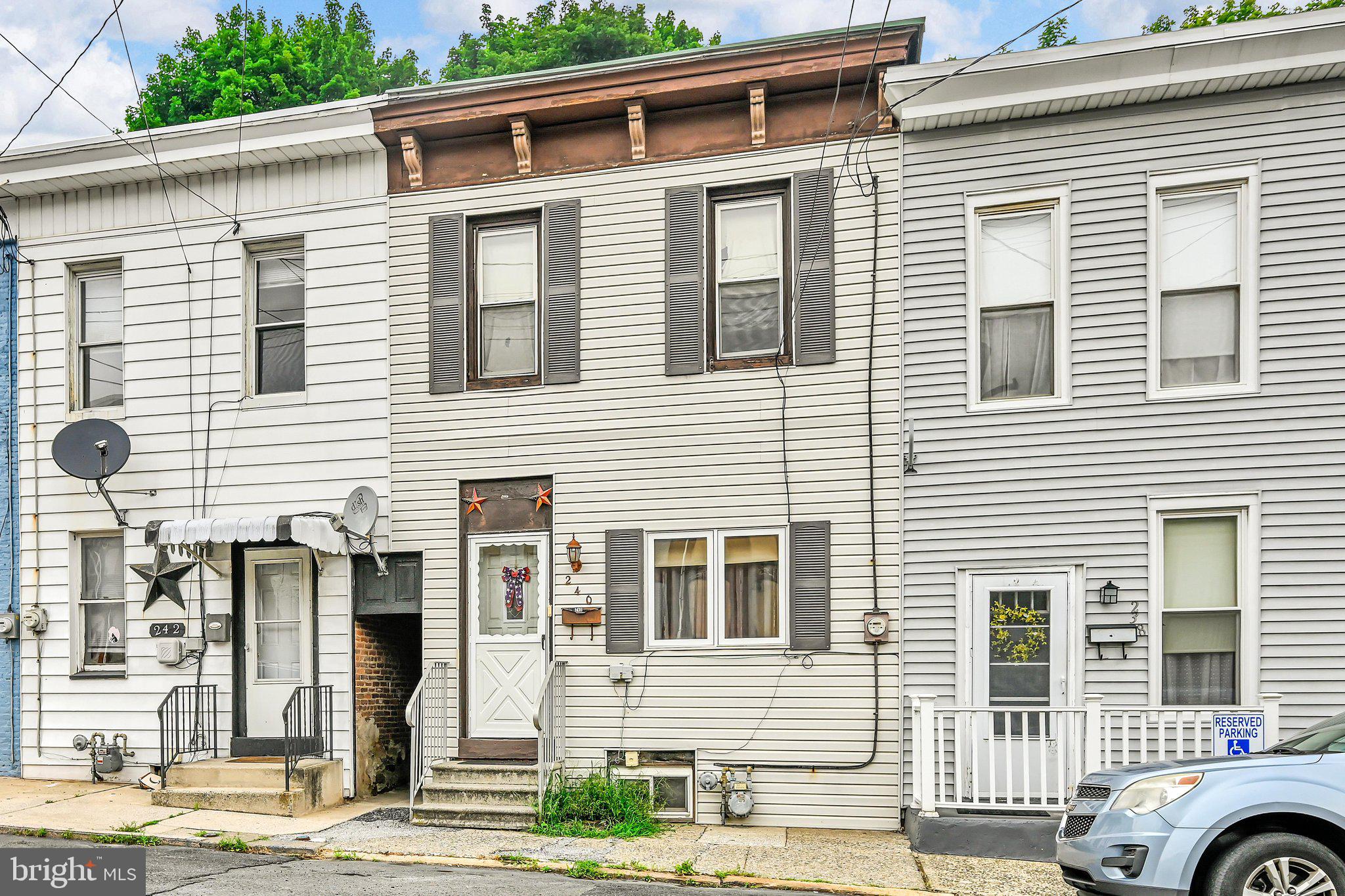 POTTSVILLE - Residential