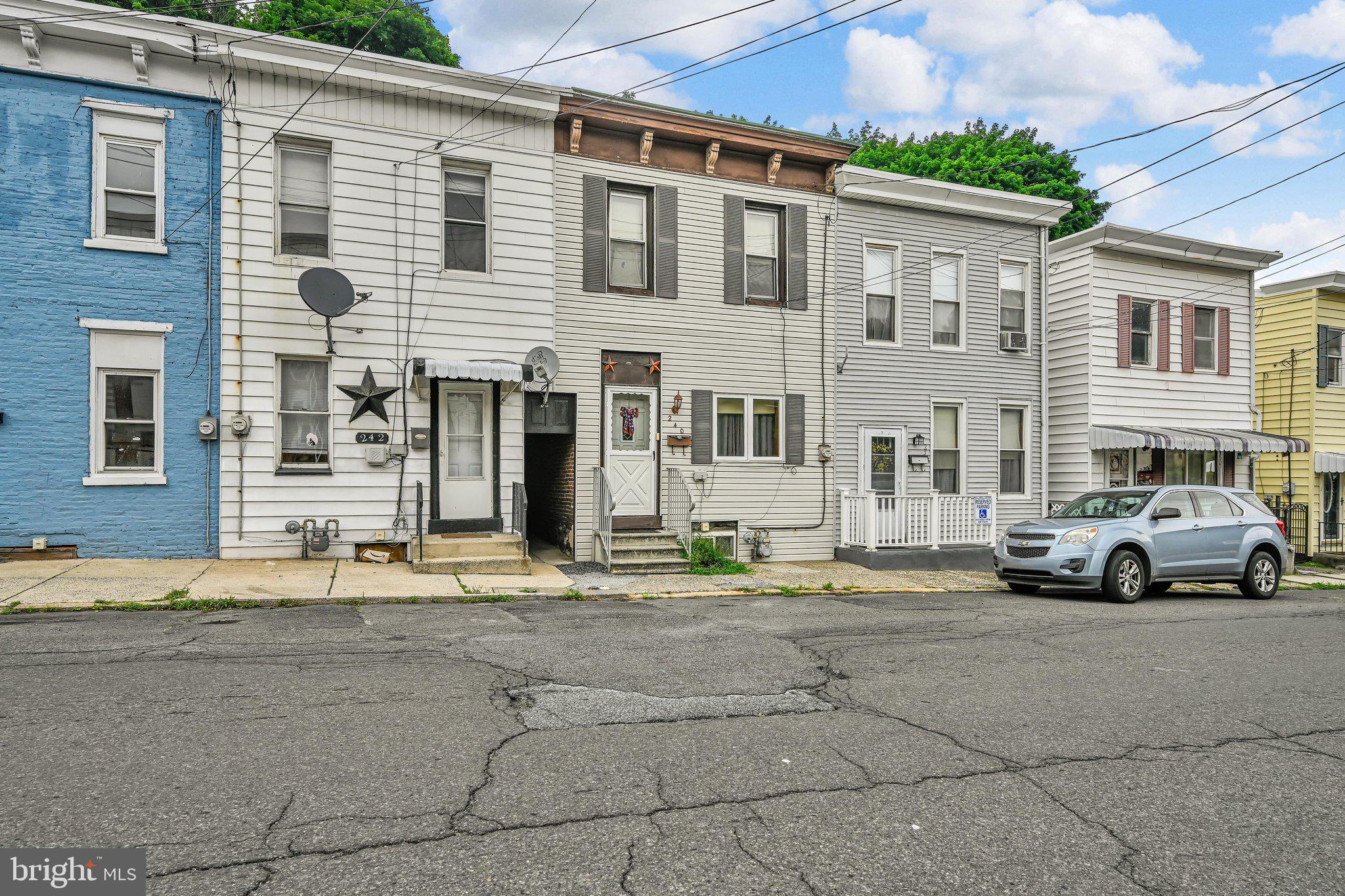 POTTSVILLE - Residential
